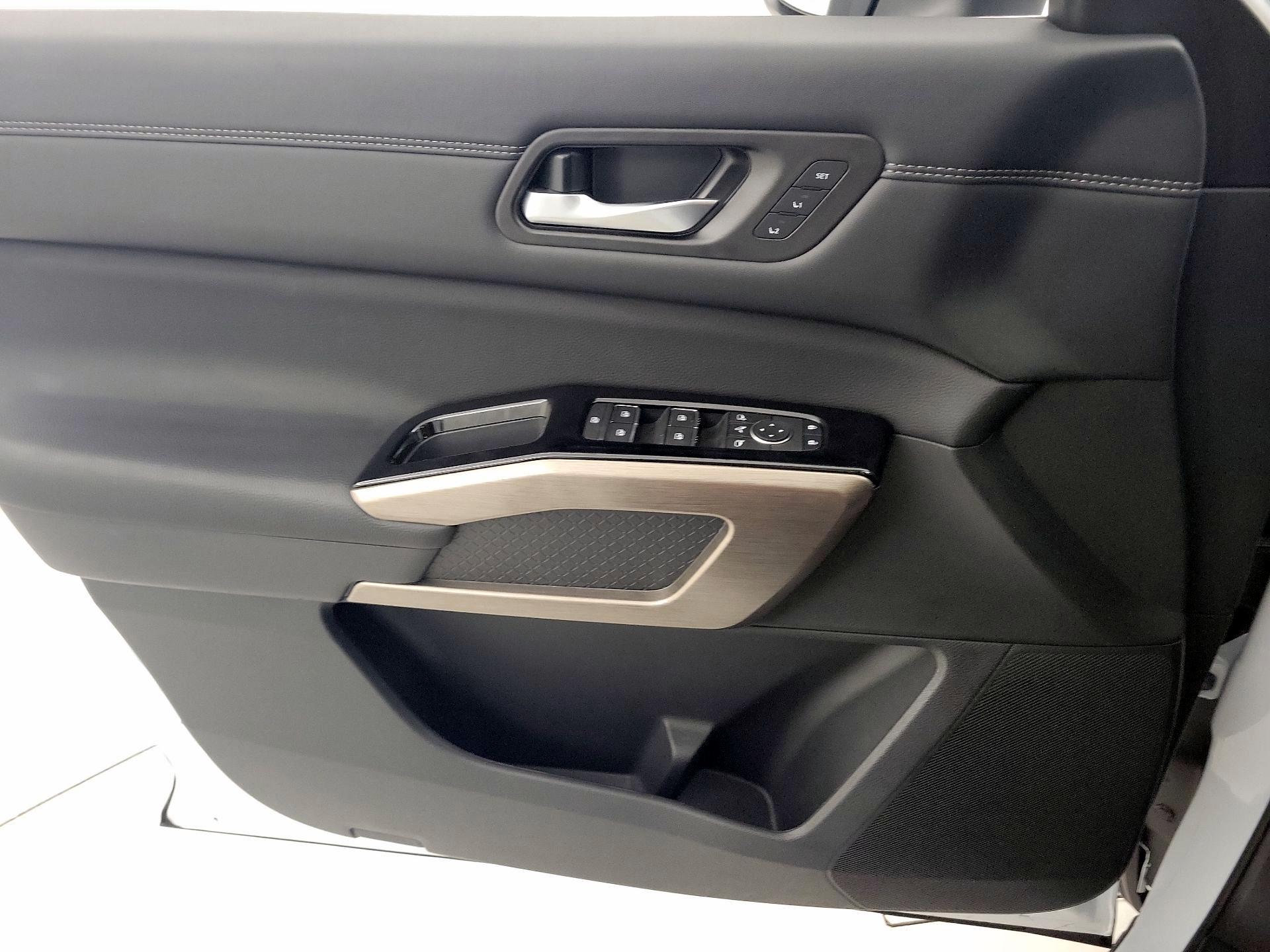 Thumbnail: 2025 Nissan Pathfinder - 12