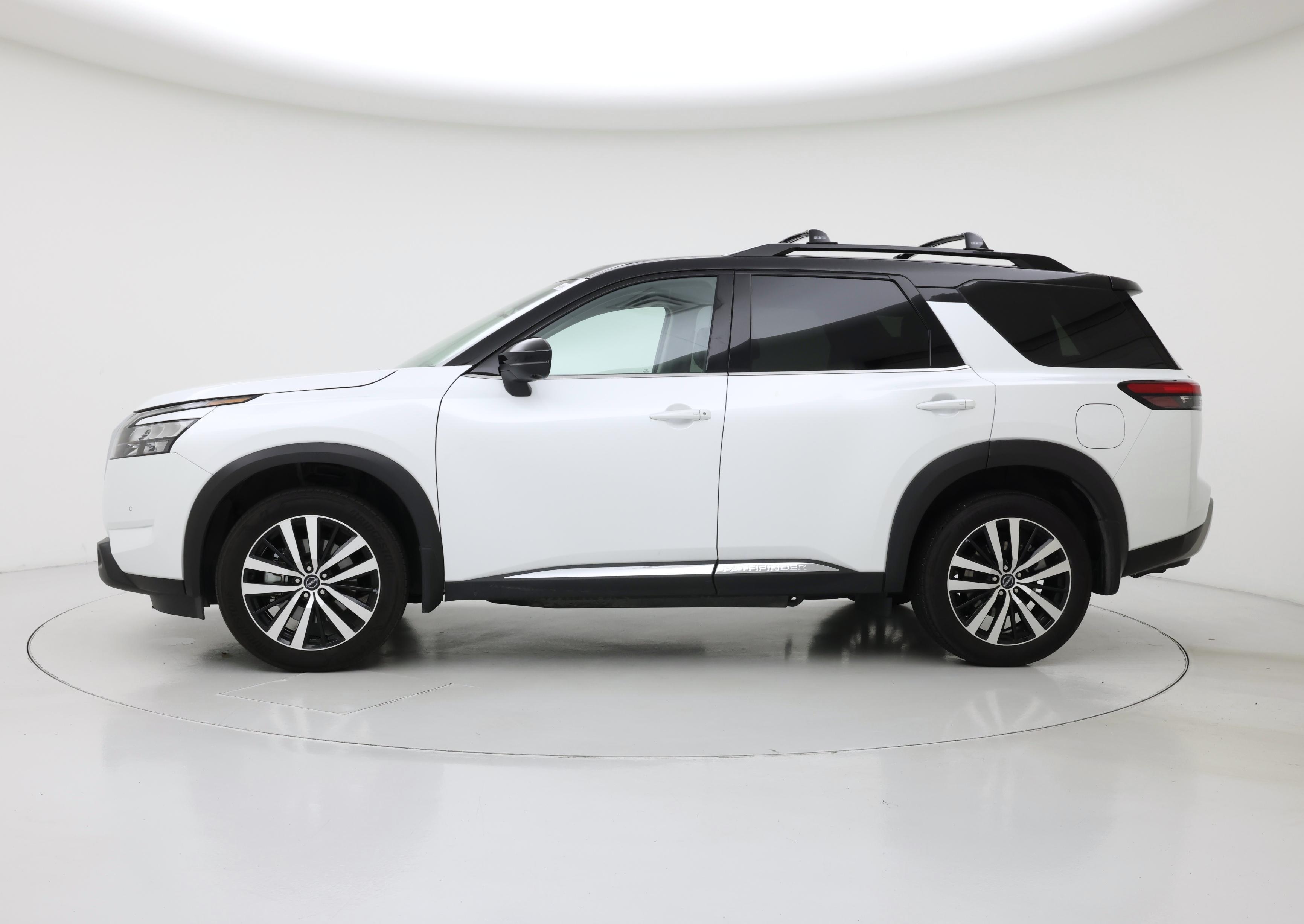 Thumbnail: 2025 Nissan Pathfinder - 3