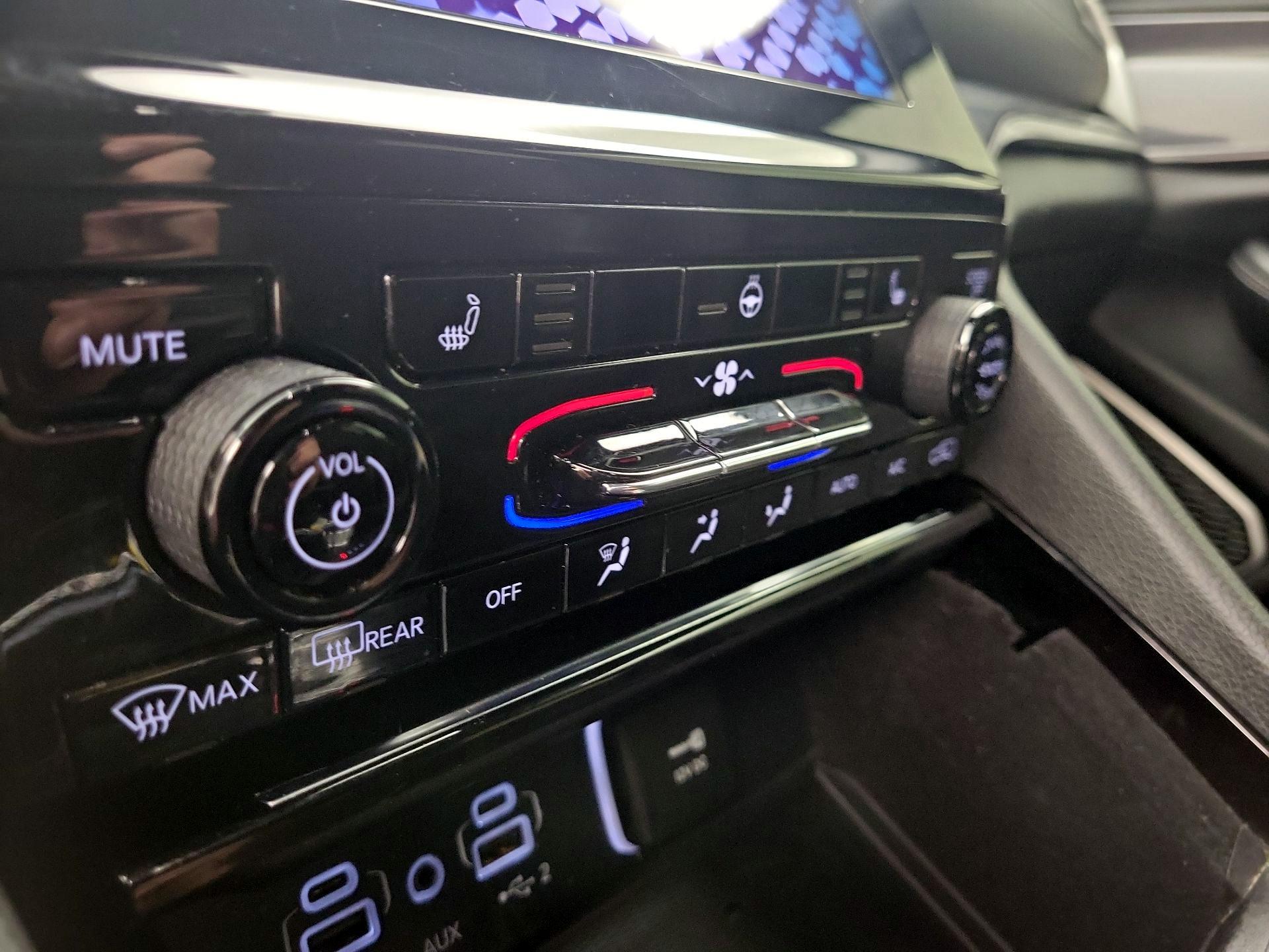 Thumbnail: 2021 Jeep Grand Cherokee L - 16