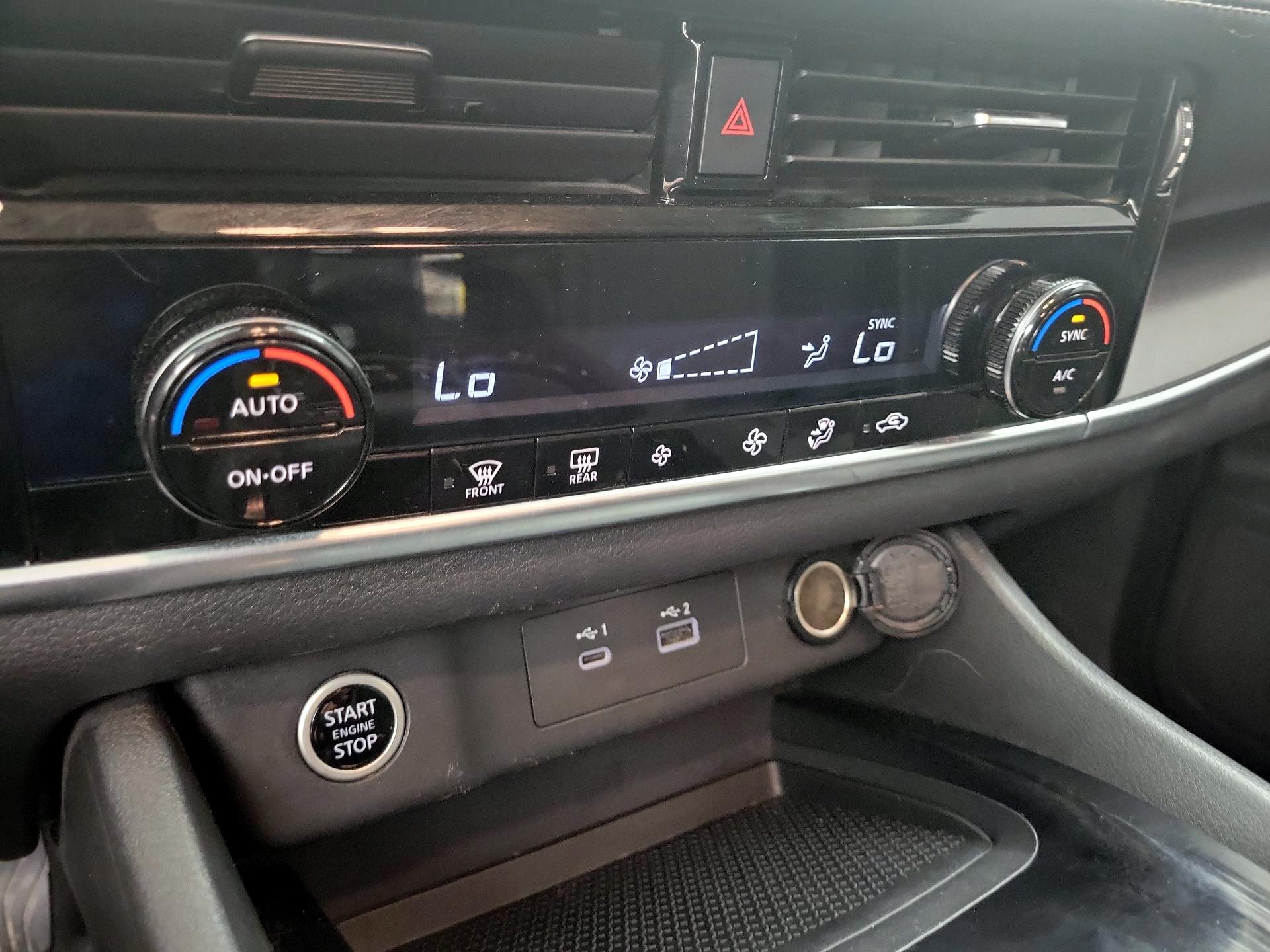 Thumbnail: 2021 Nissan Rogue - 16