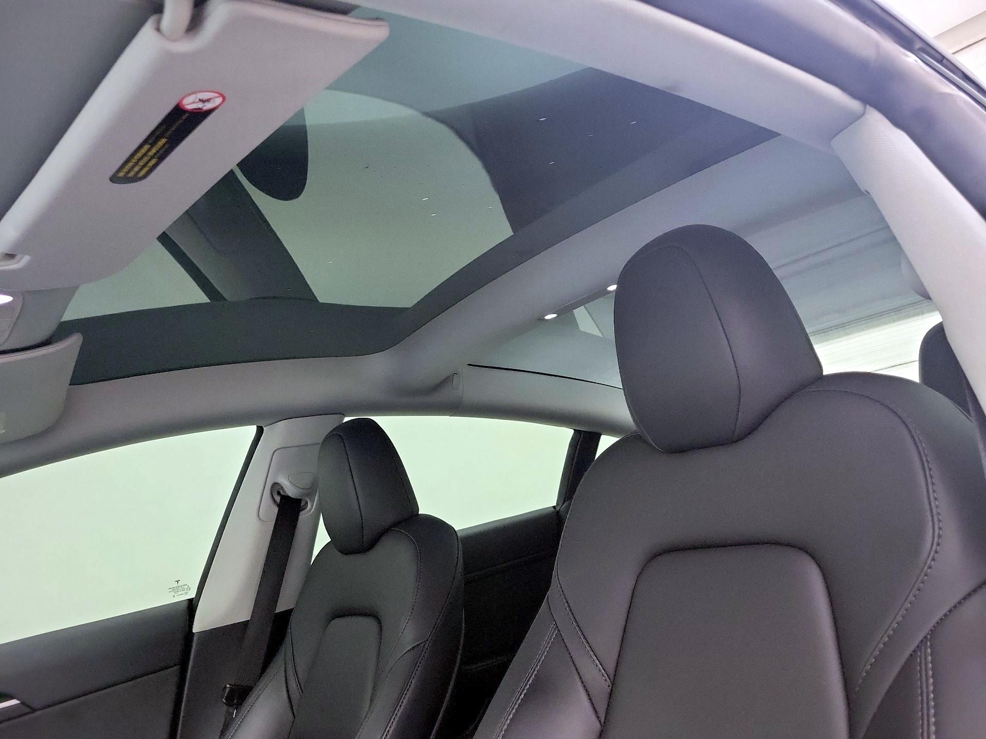 Thumbnail: 2023 Tesla Model 3 - 19