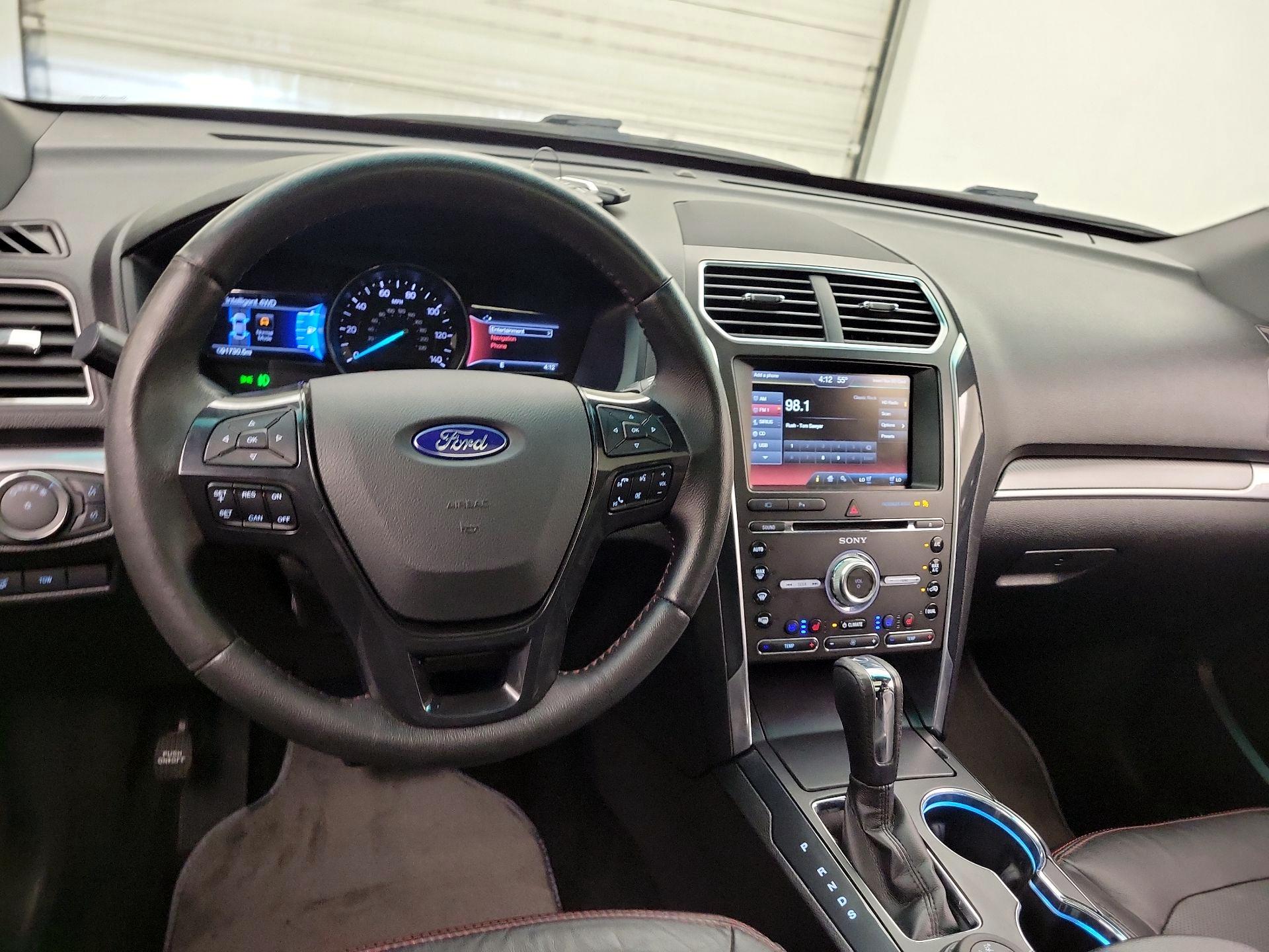 Thumbnail: 2016 Ford Explorer - 9