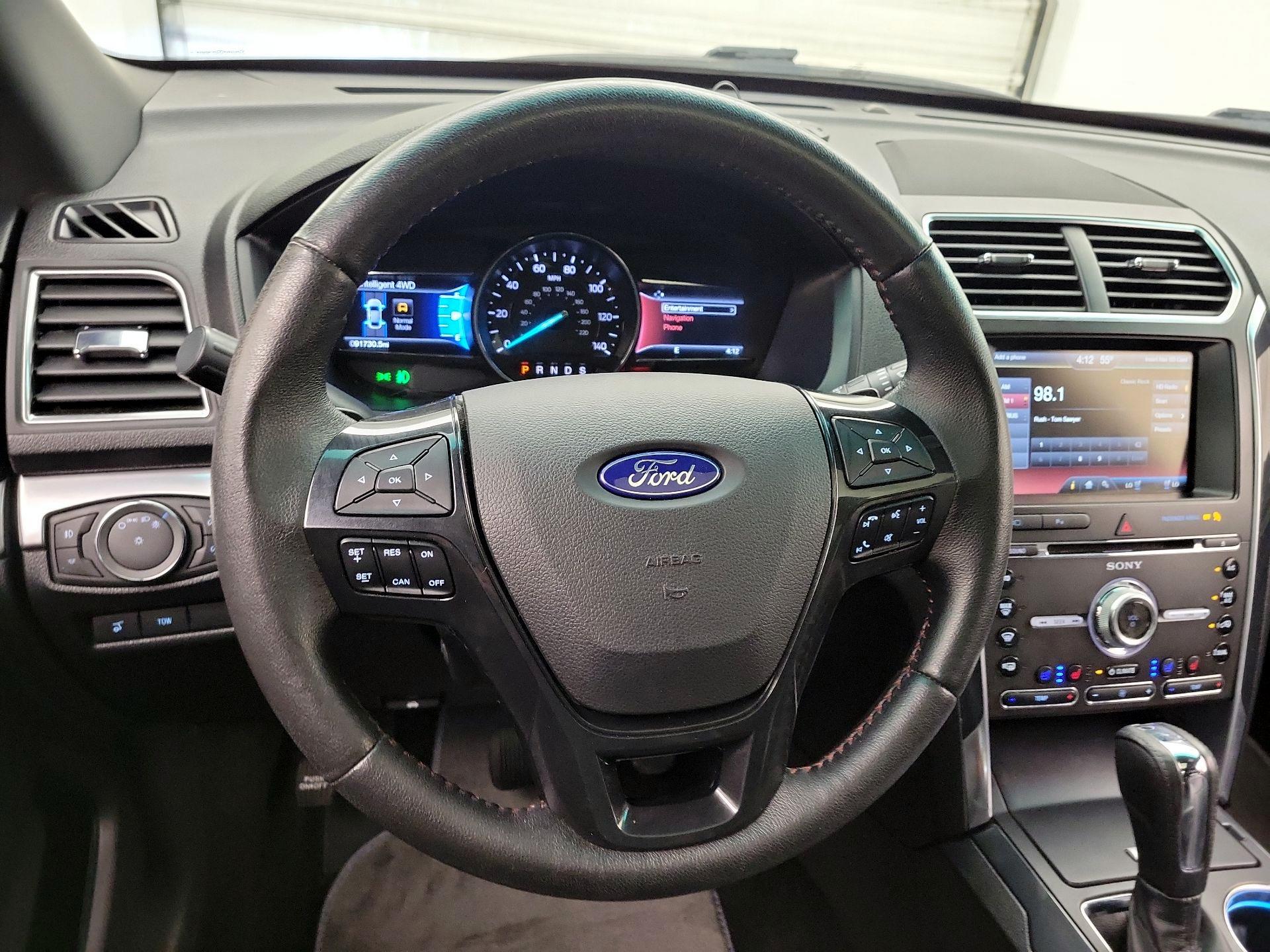Thumbnail: 2016 Ford Explorer - 10
