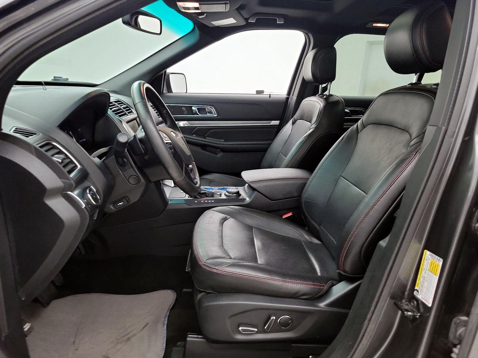 Thumbnail: 2016 Ford Explorer - 11