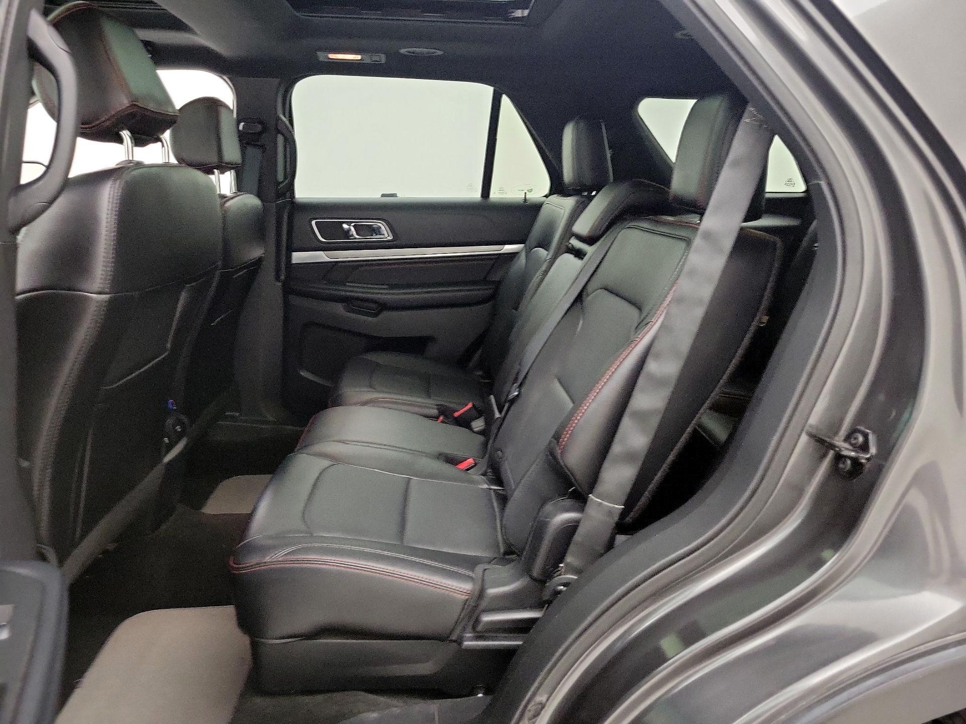 Thumbnail: 2016 Ford Explorer - 20