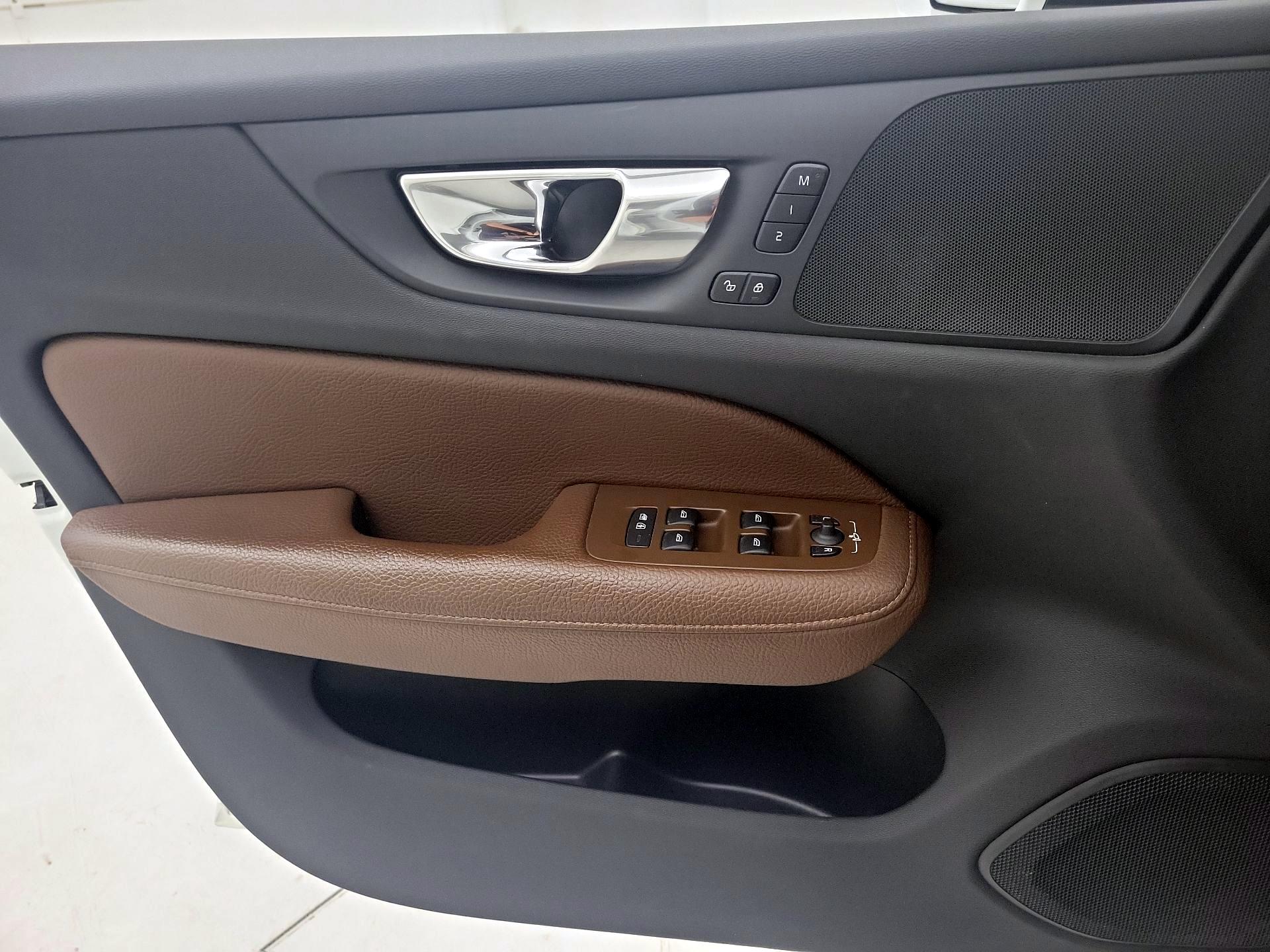 Thumbnail: 2021 Volvo S60 - 12