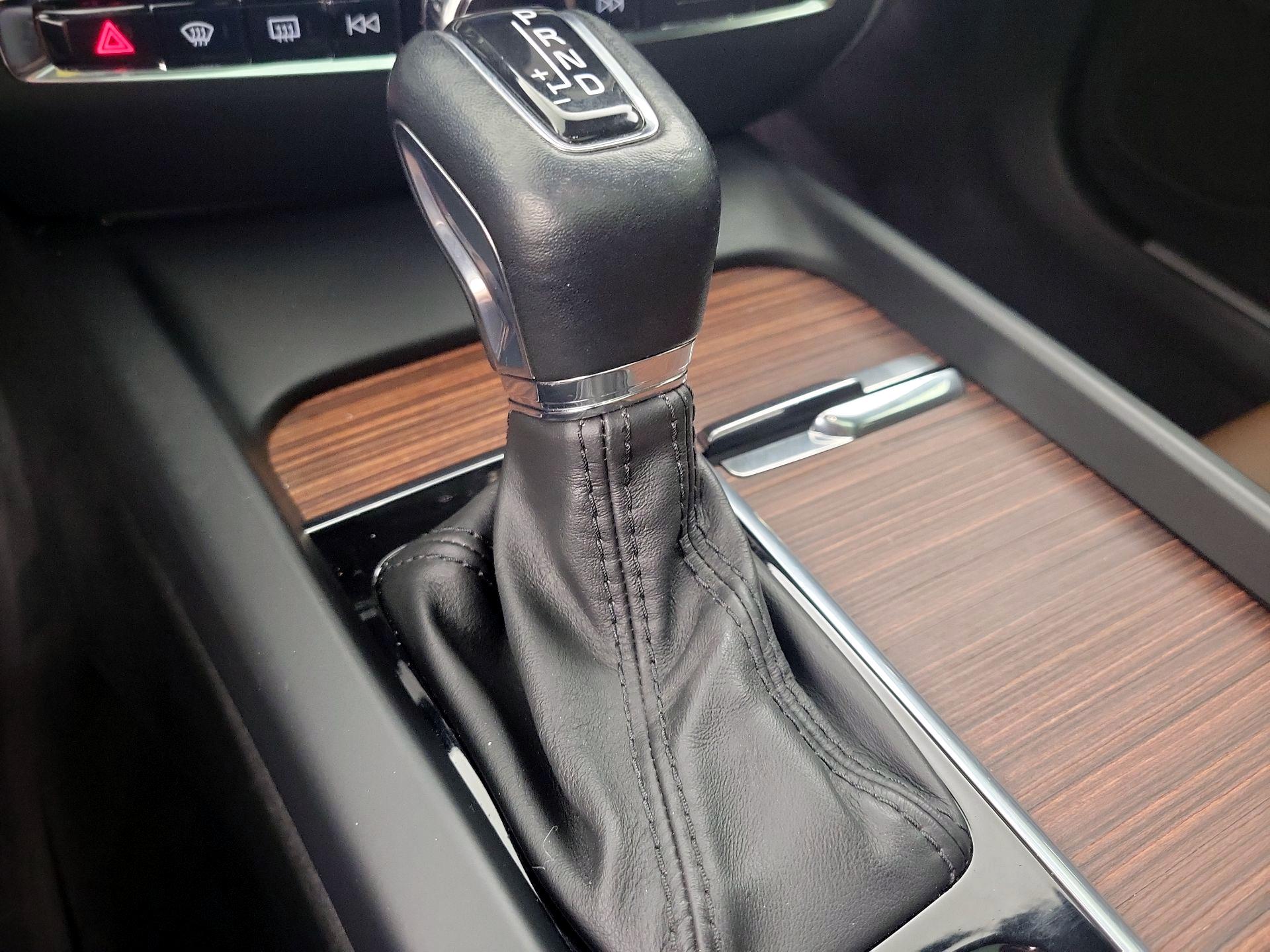 Thumbnail: 2021 Volvo S60 - 18