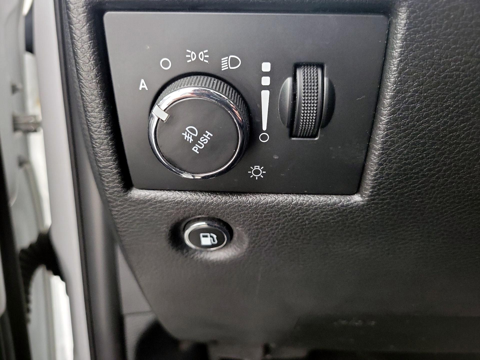 Thumbnail: 2020 Jeep Grand Cherokee - 13