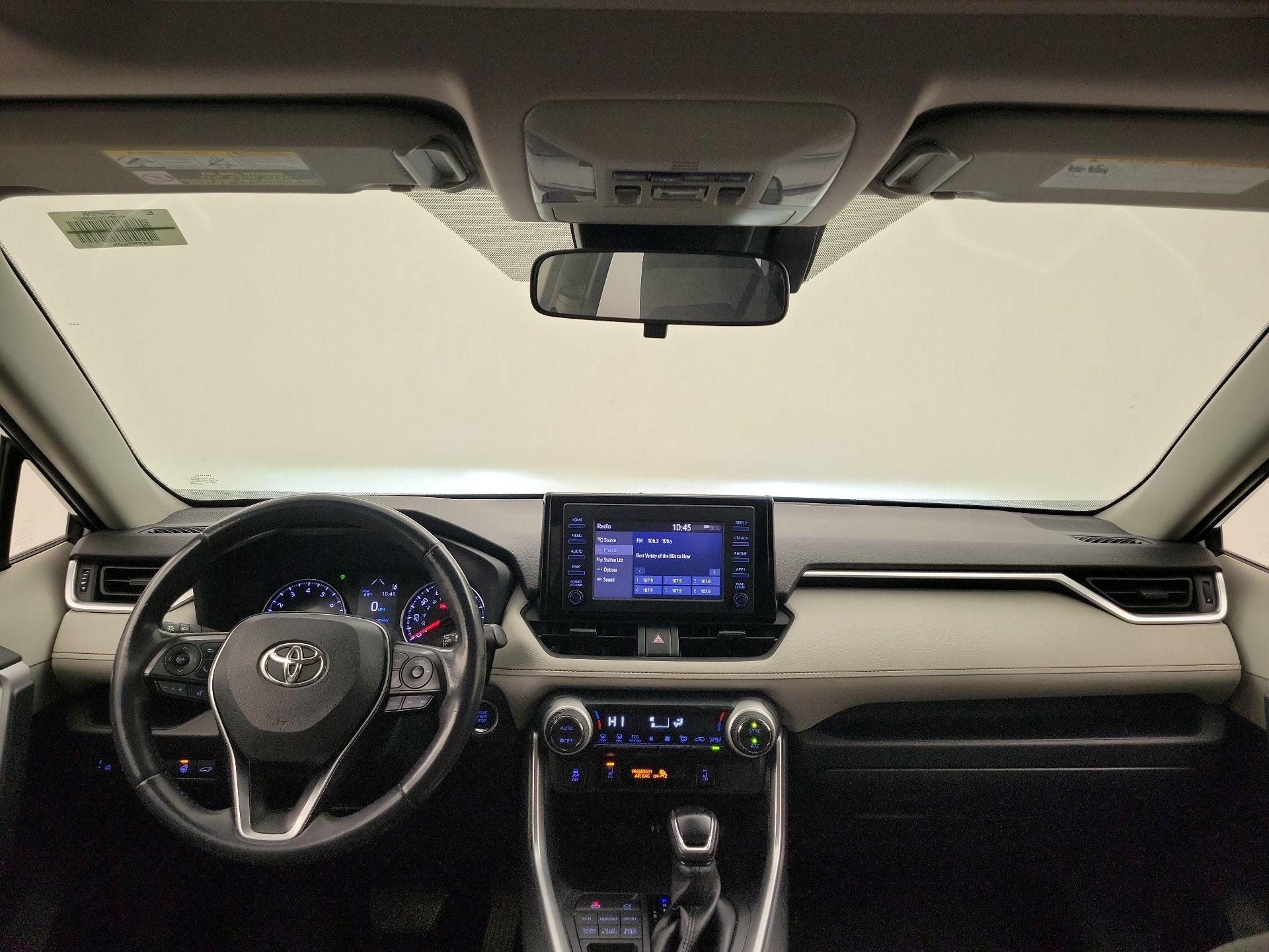 Thumbnail: 2019 Toyota RAV4 - 9