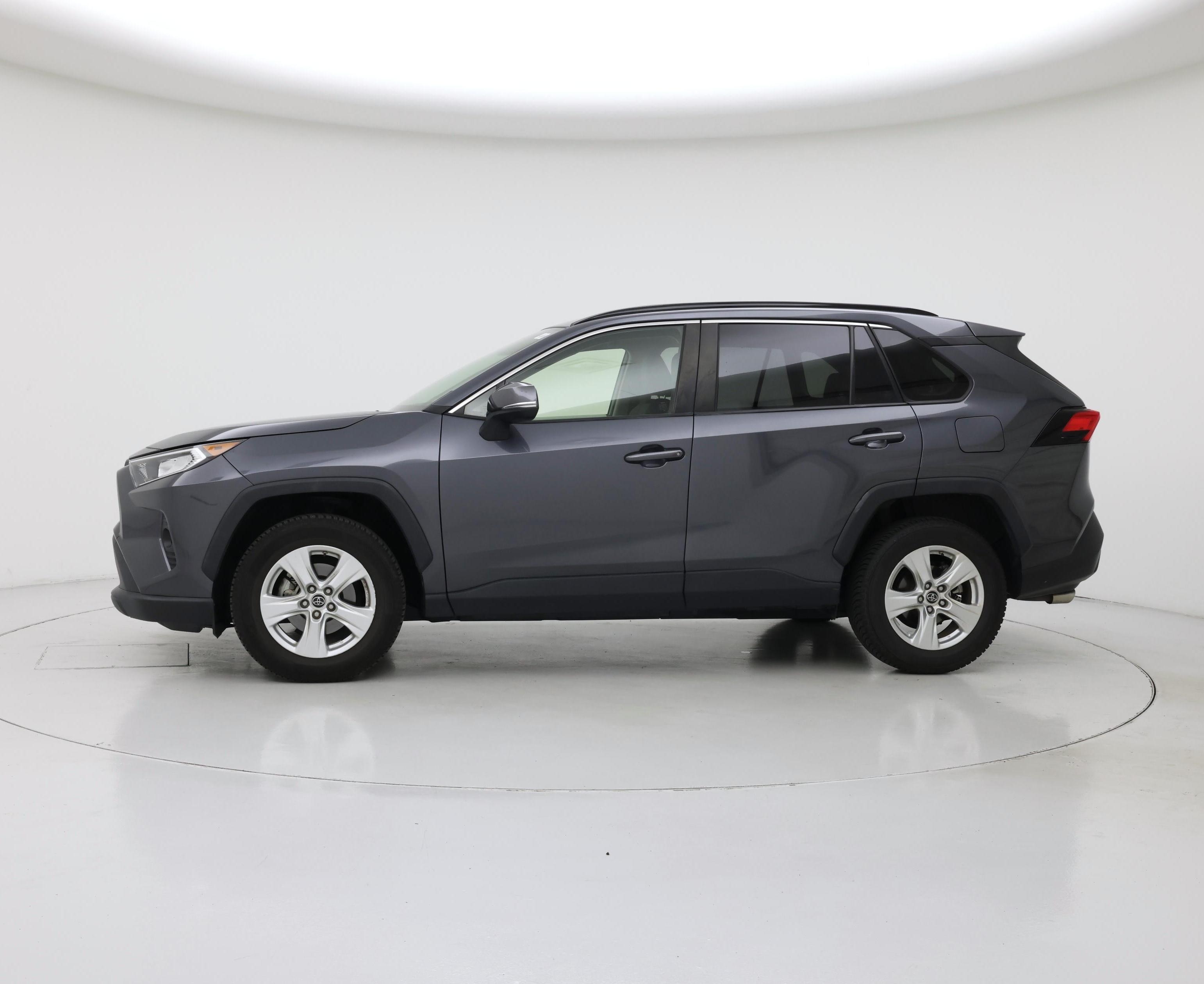 Thumbnail: 2019 Toyota RAV4 - 3