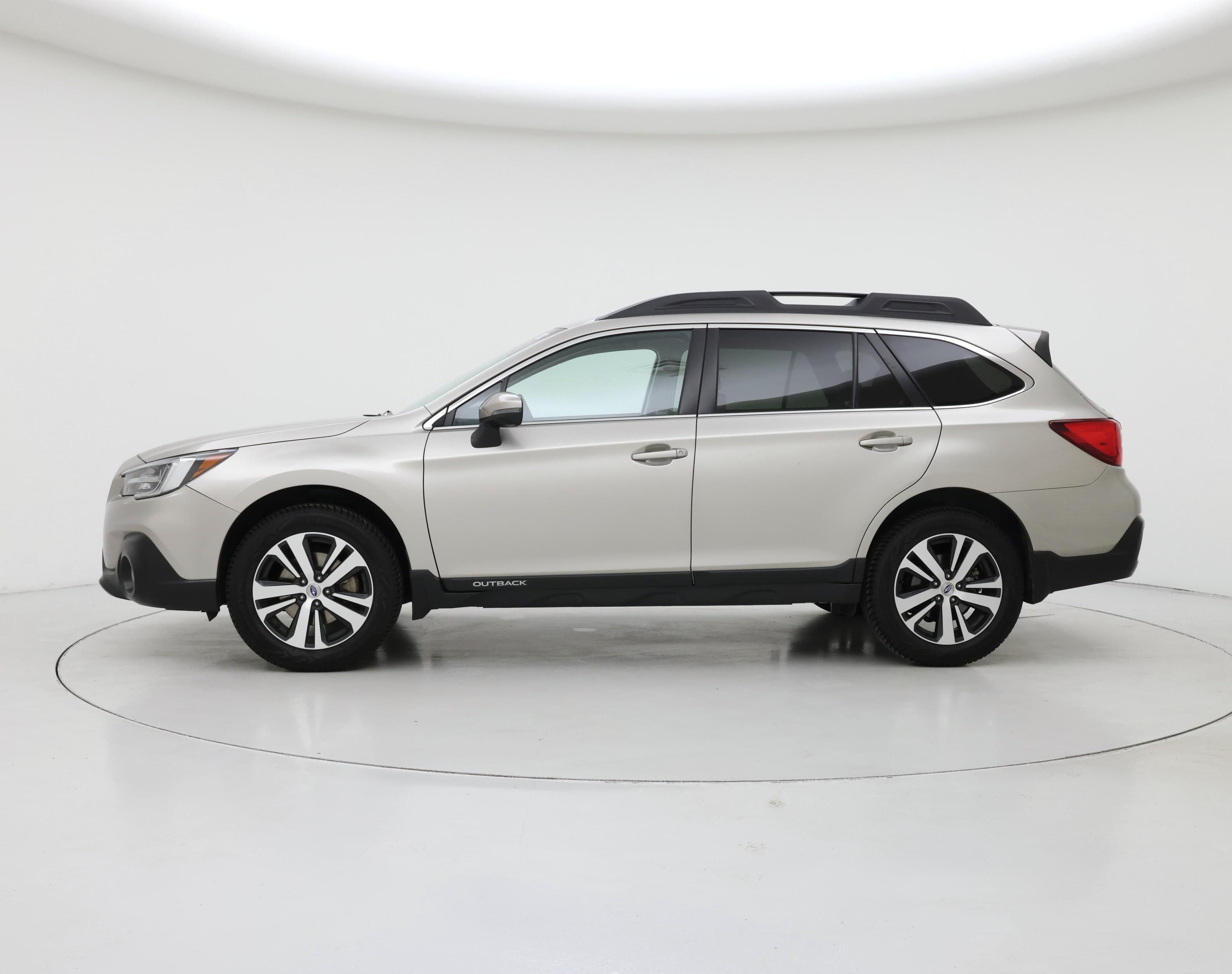 Thumbnail: 2019 Subaru Outback - 3