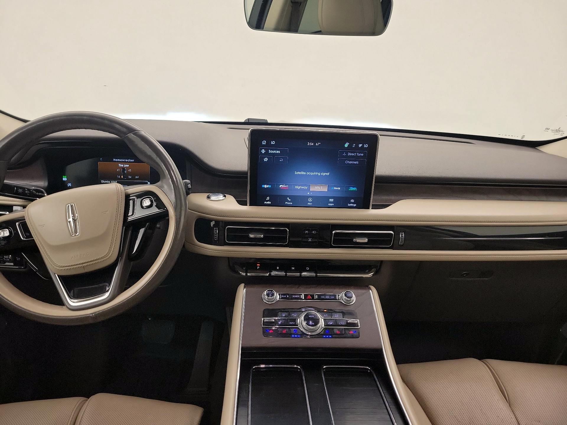 Thumbnail: 2023 Lincoln Aviator - 9