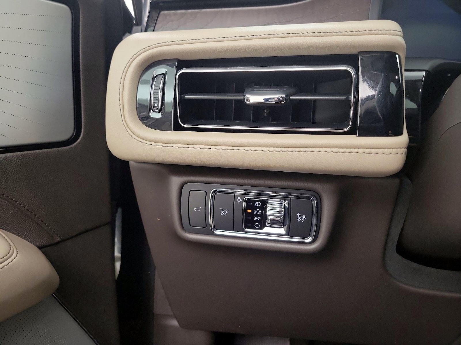 2023 Lincoln Aviator Reserve - Photo 14
