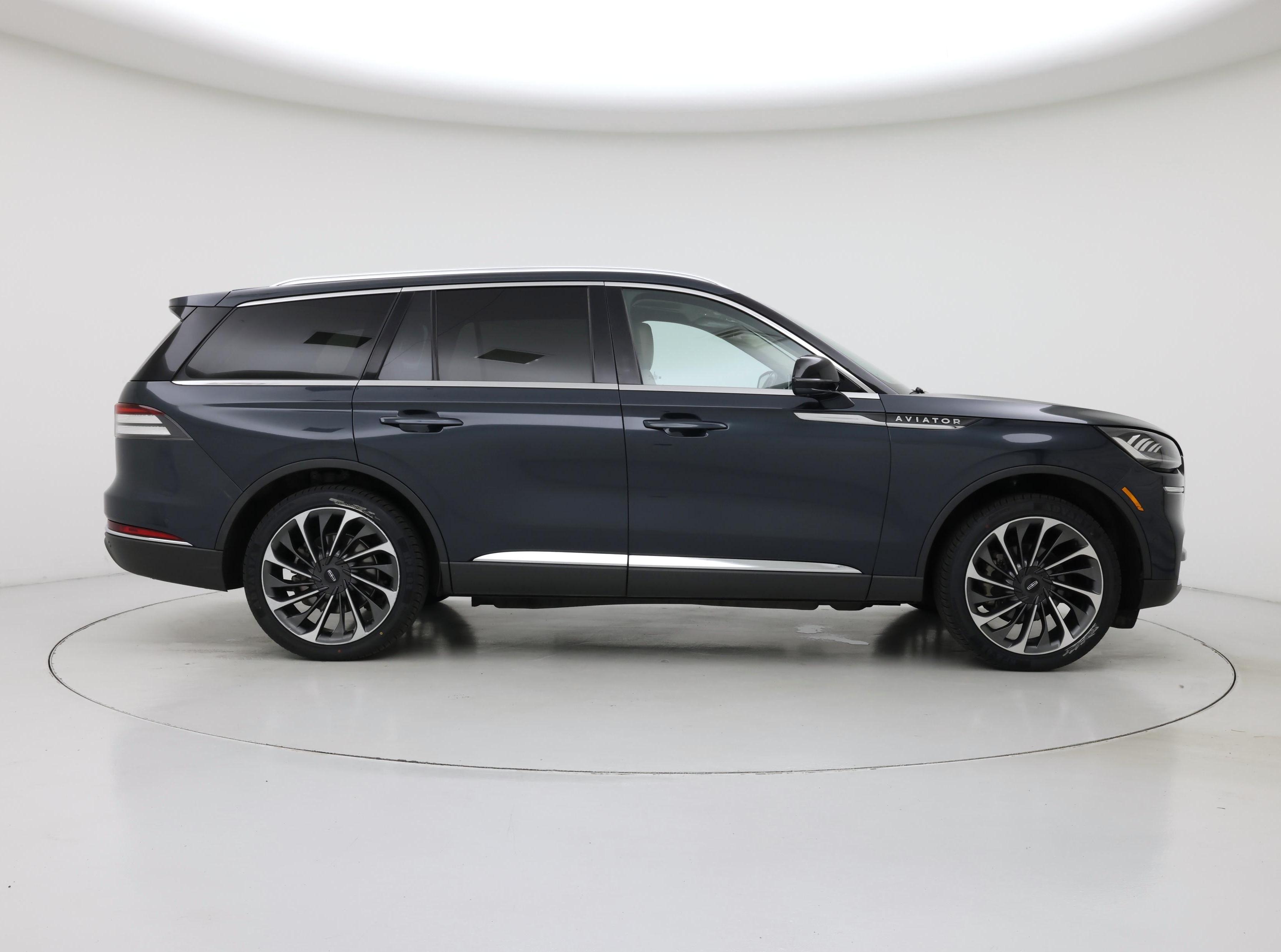 Thumbnail: 2023 Lincoln Aviator - 7