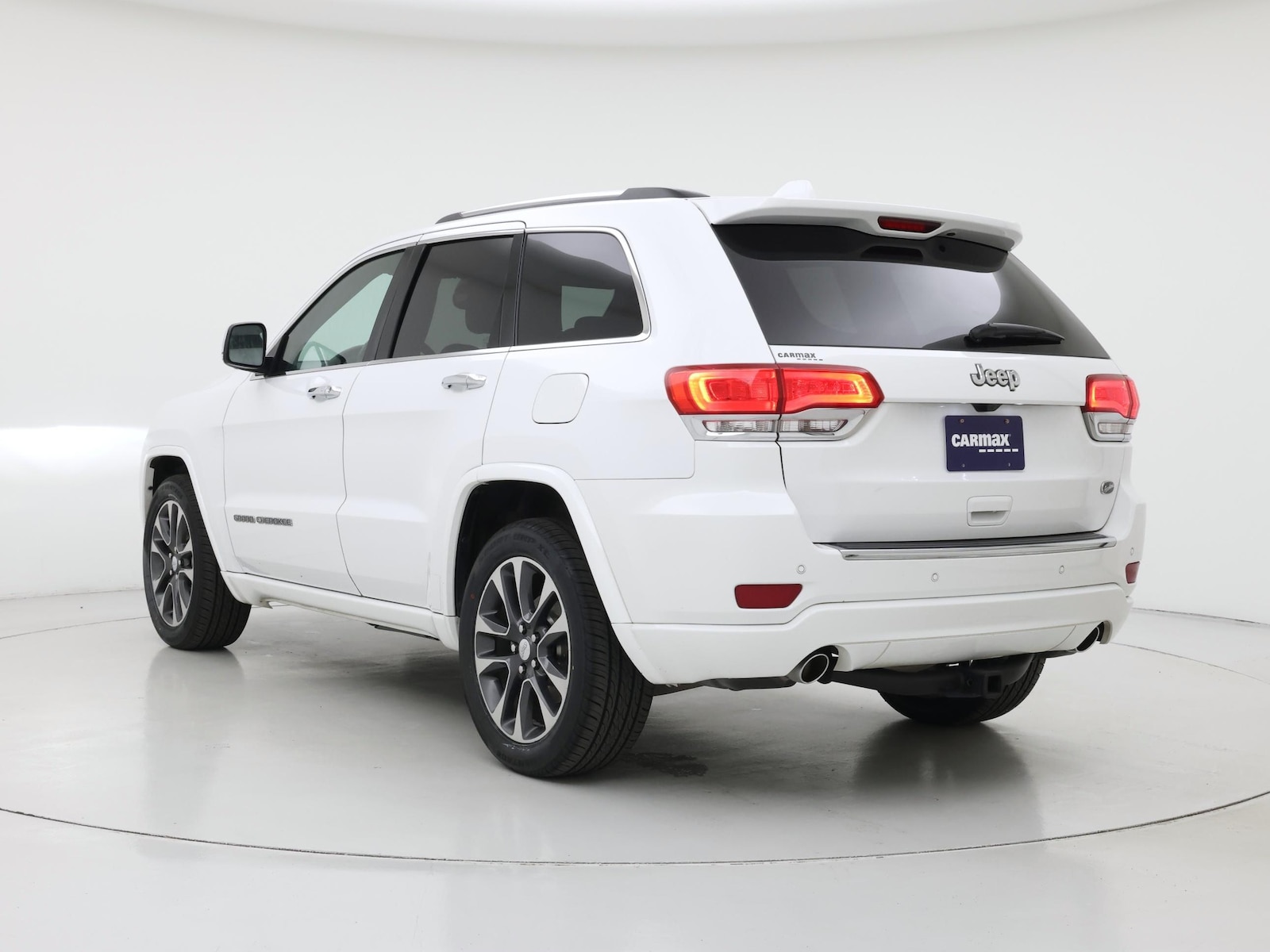 2017 Jeep Grand Cherokee Overland - Photo 3