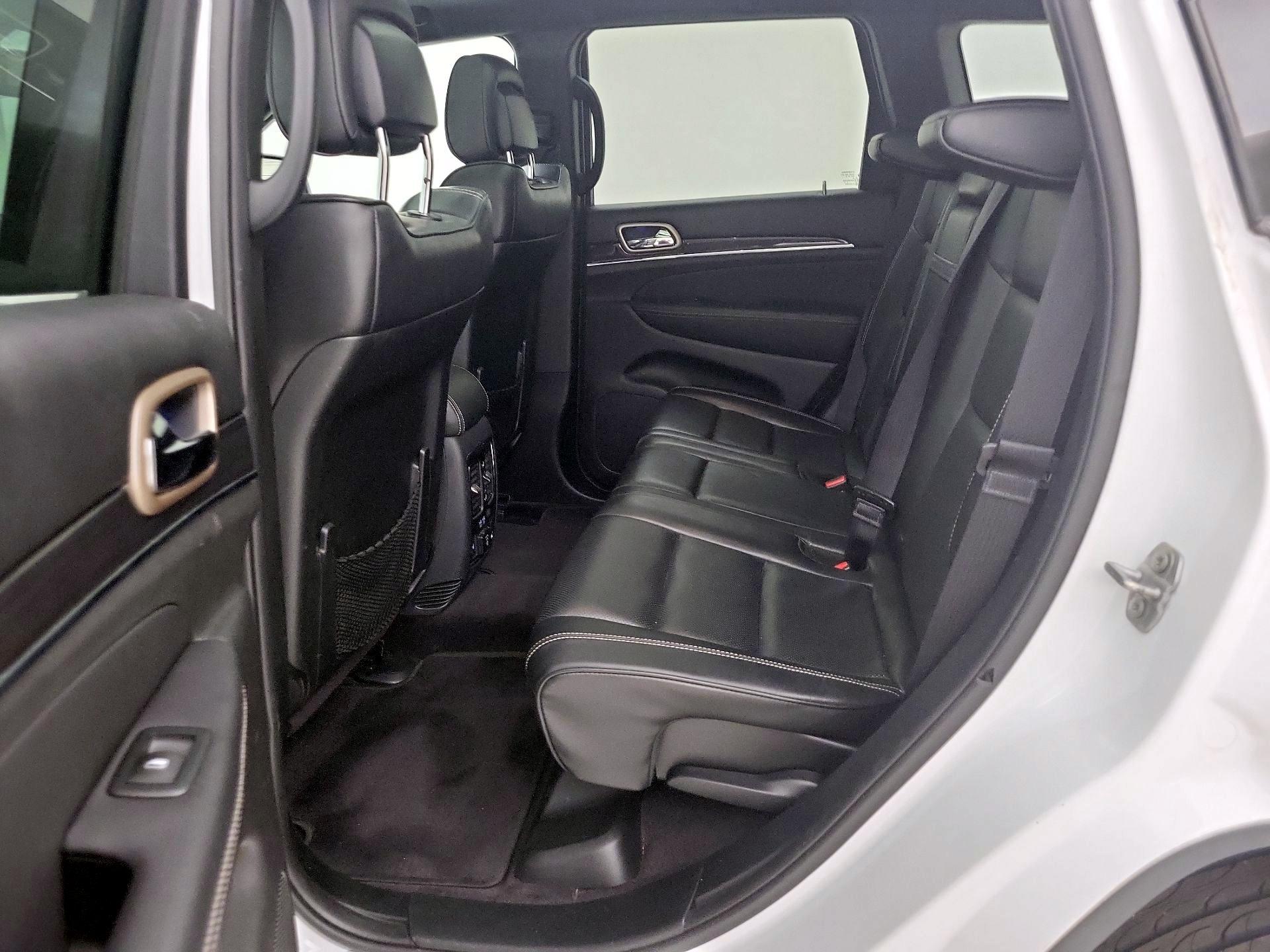 Thumbnail: 2017 Jeep Grand Cherokee - 20