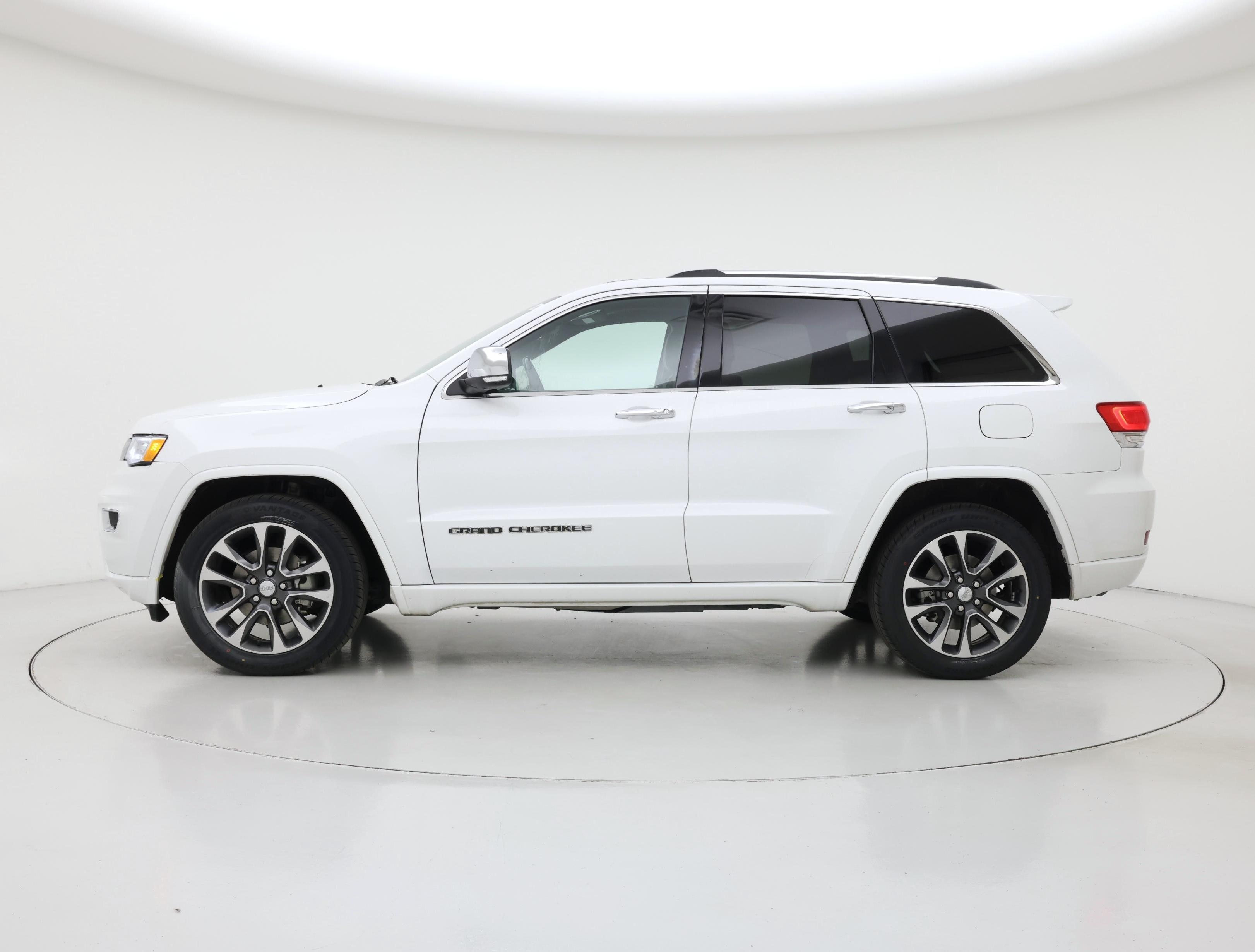 Thumbnail: 2017 Jeep Grand Cherokee - 3
