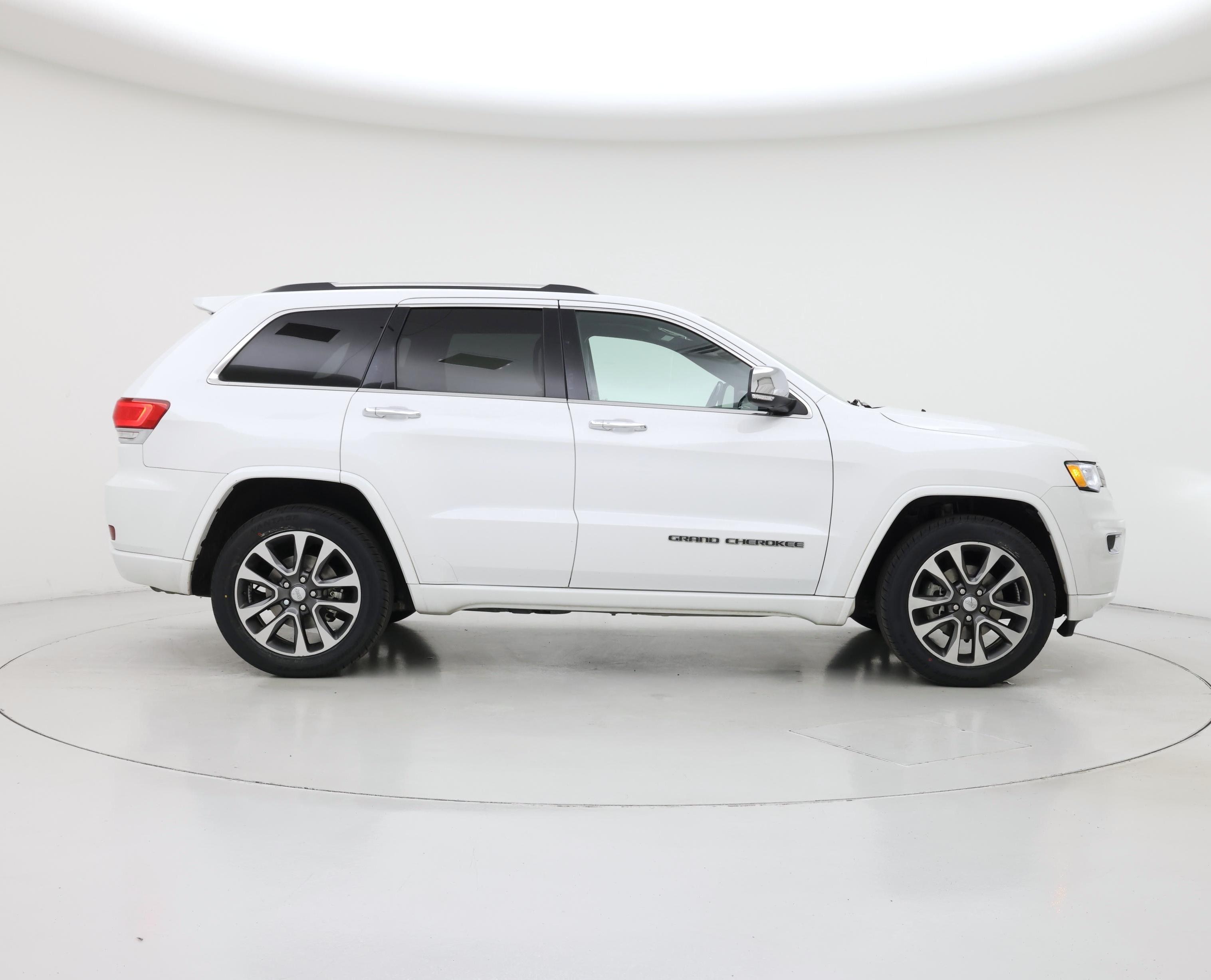 Thumbnail: 2017 Jeep Grand Cherokee - 7