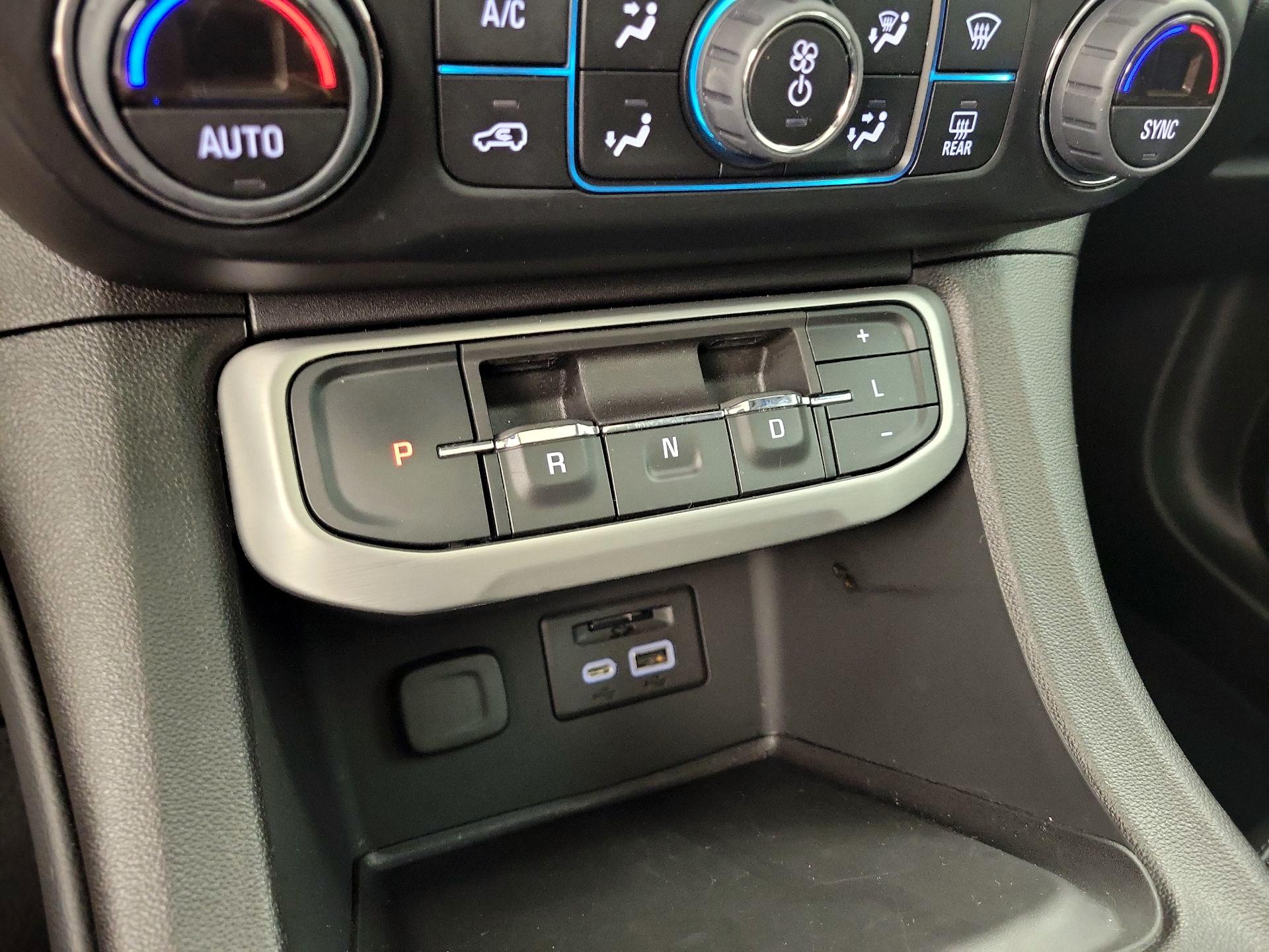 Thumbnail: 2023 GMC Acadia - 17