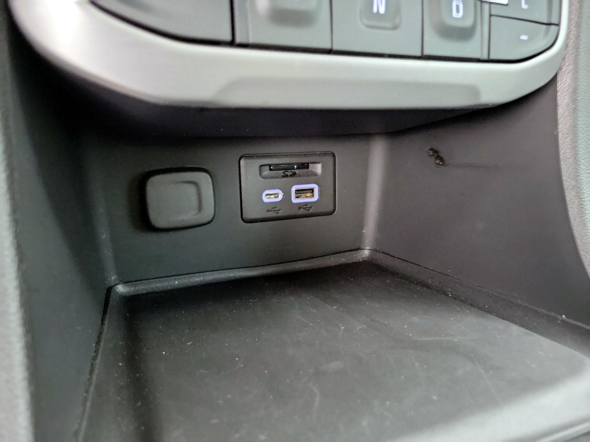 Thumbnail: 2023 GMC Acadia - 18