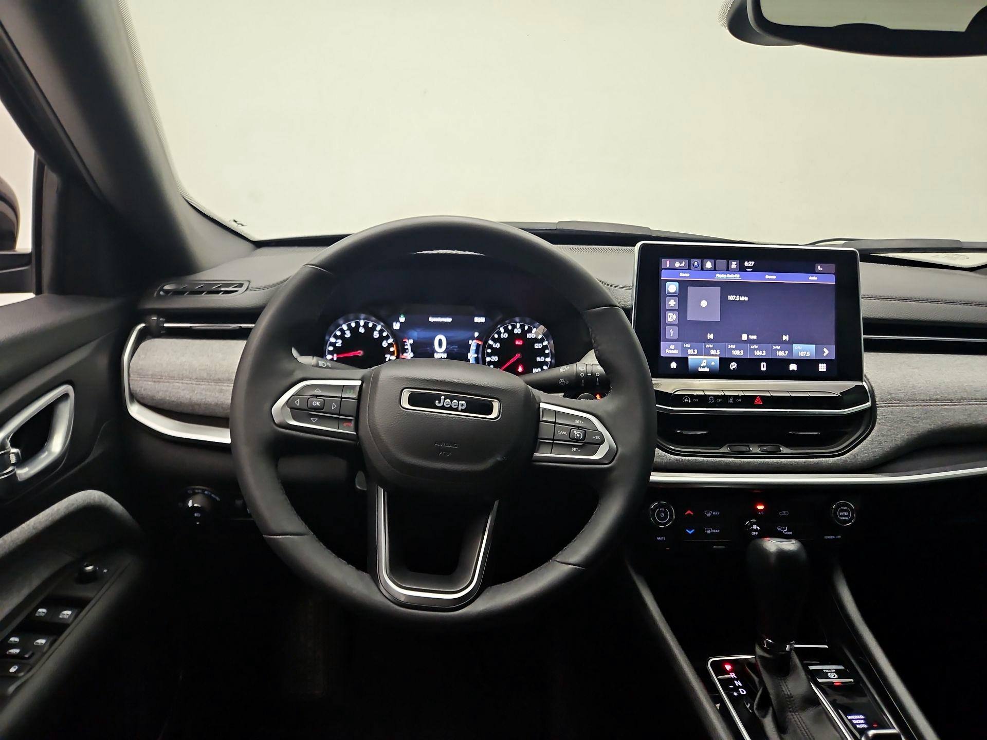 Thumbnail: 2023 Jeep Compass - 10