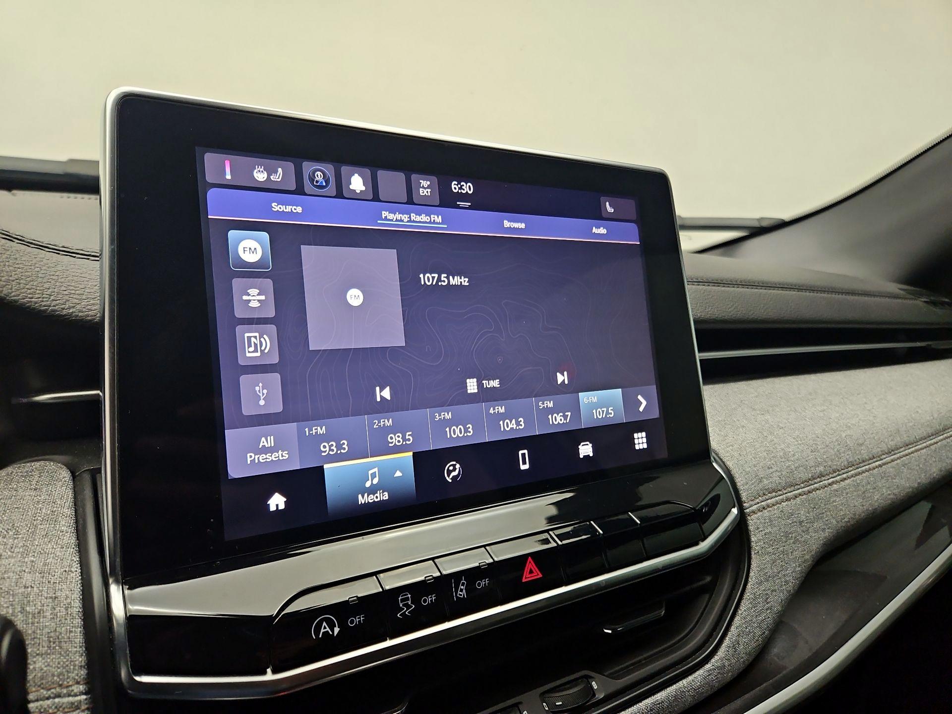 Thumbnail: 2023 Jeep Compass - 15