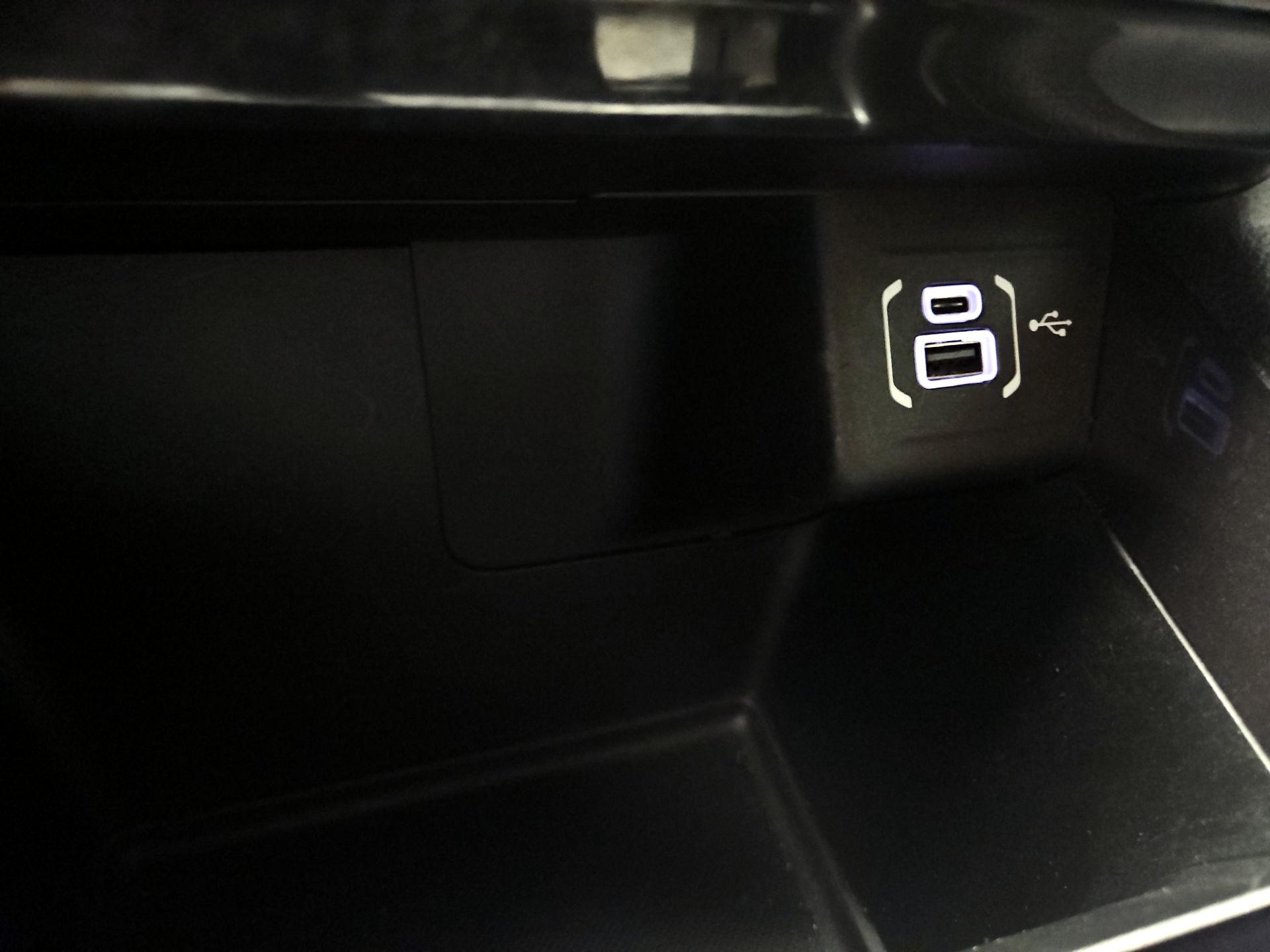 Thumbnail: 2023 Jeep Compass - 18