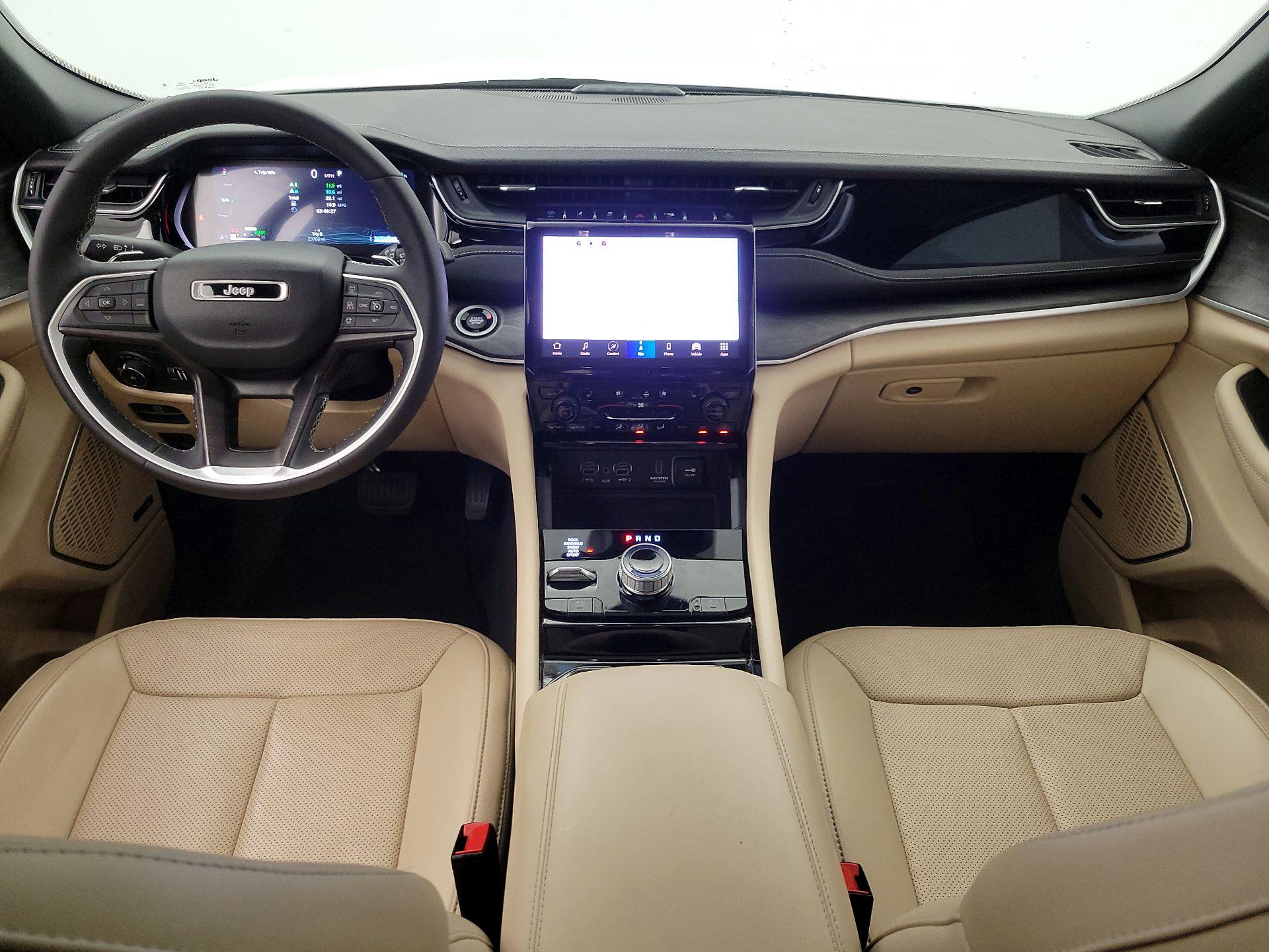 Thumbnail: 2023 Jeep Grand Cherokee - 9