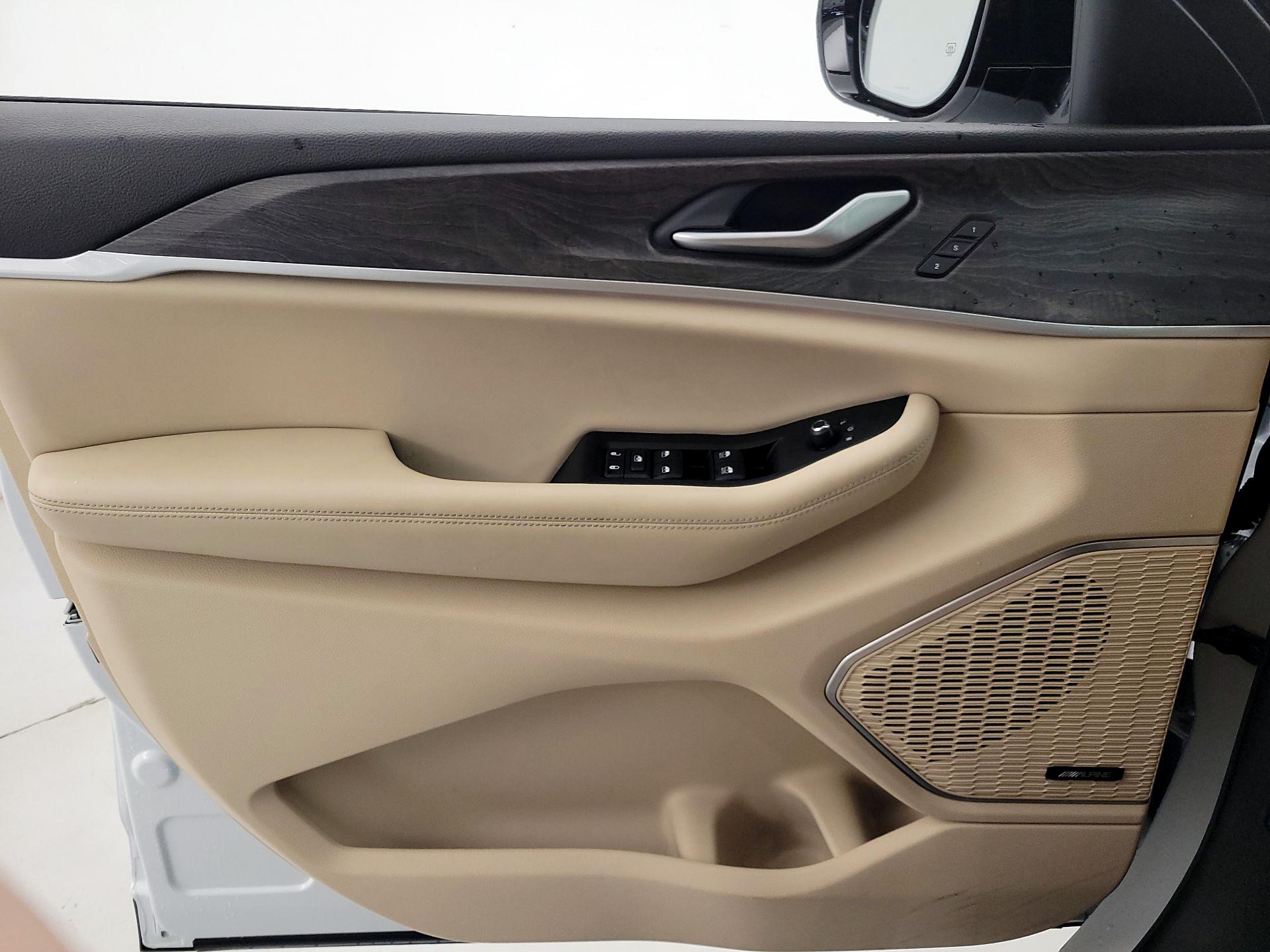 Thumbnail: 2023 Jeep Grand Cherokee - 12