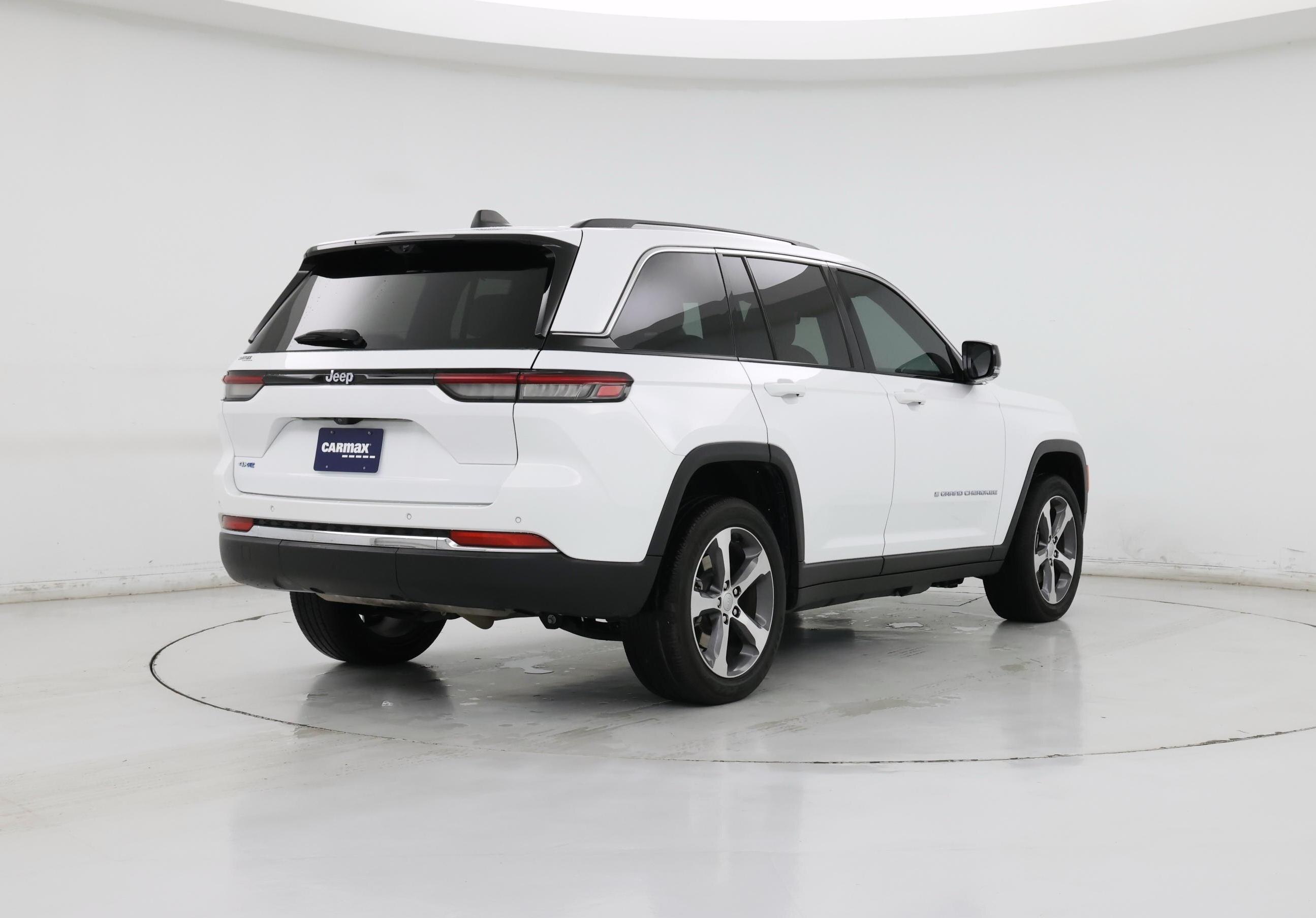 Thumbnail: 2023 Jeep Grand Cherokee - 8