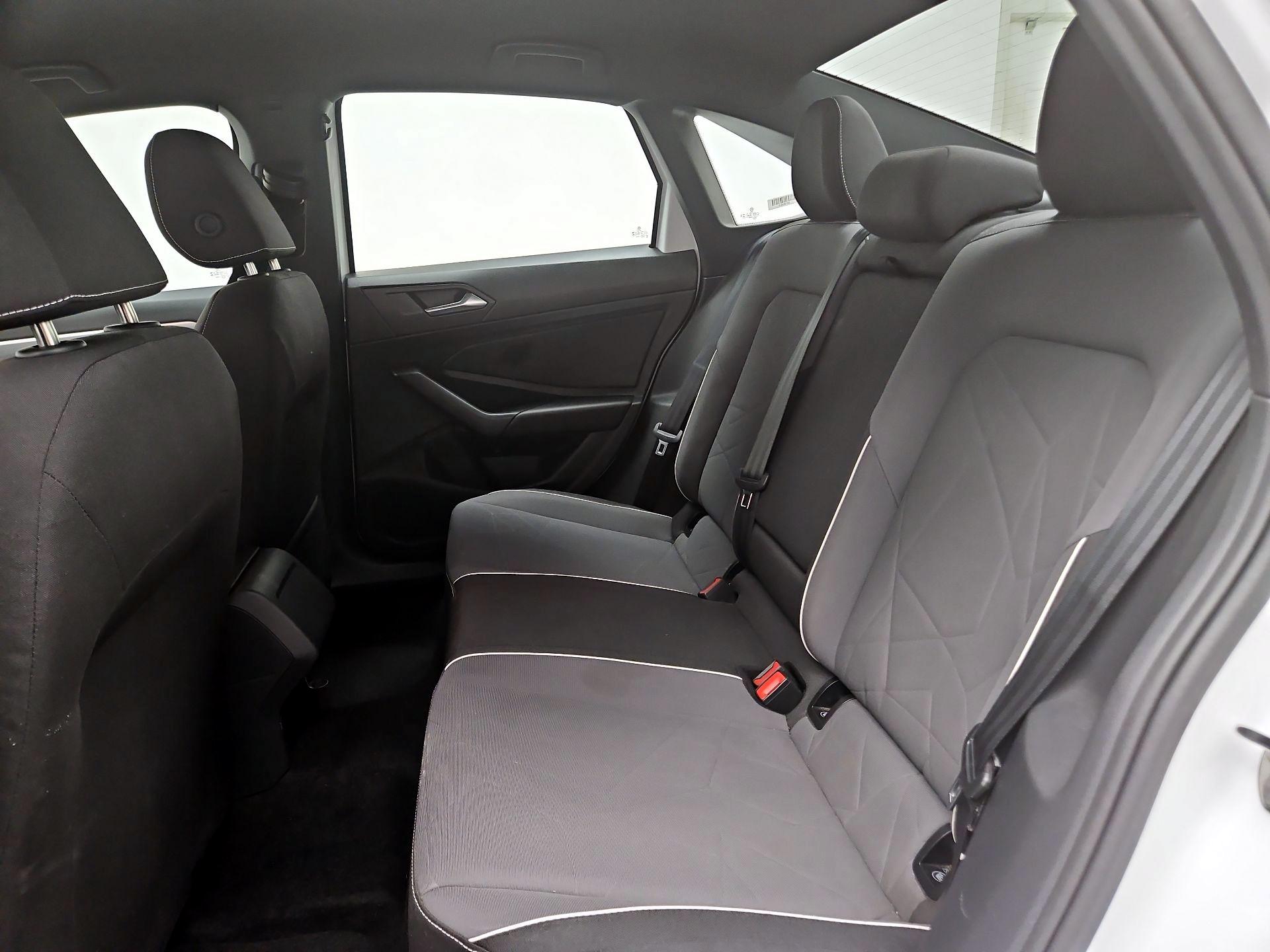 Thumbnail: 2025 Volkswagen Jetta - 19