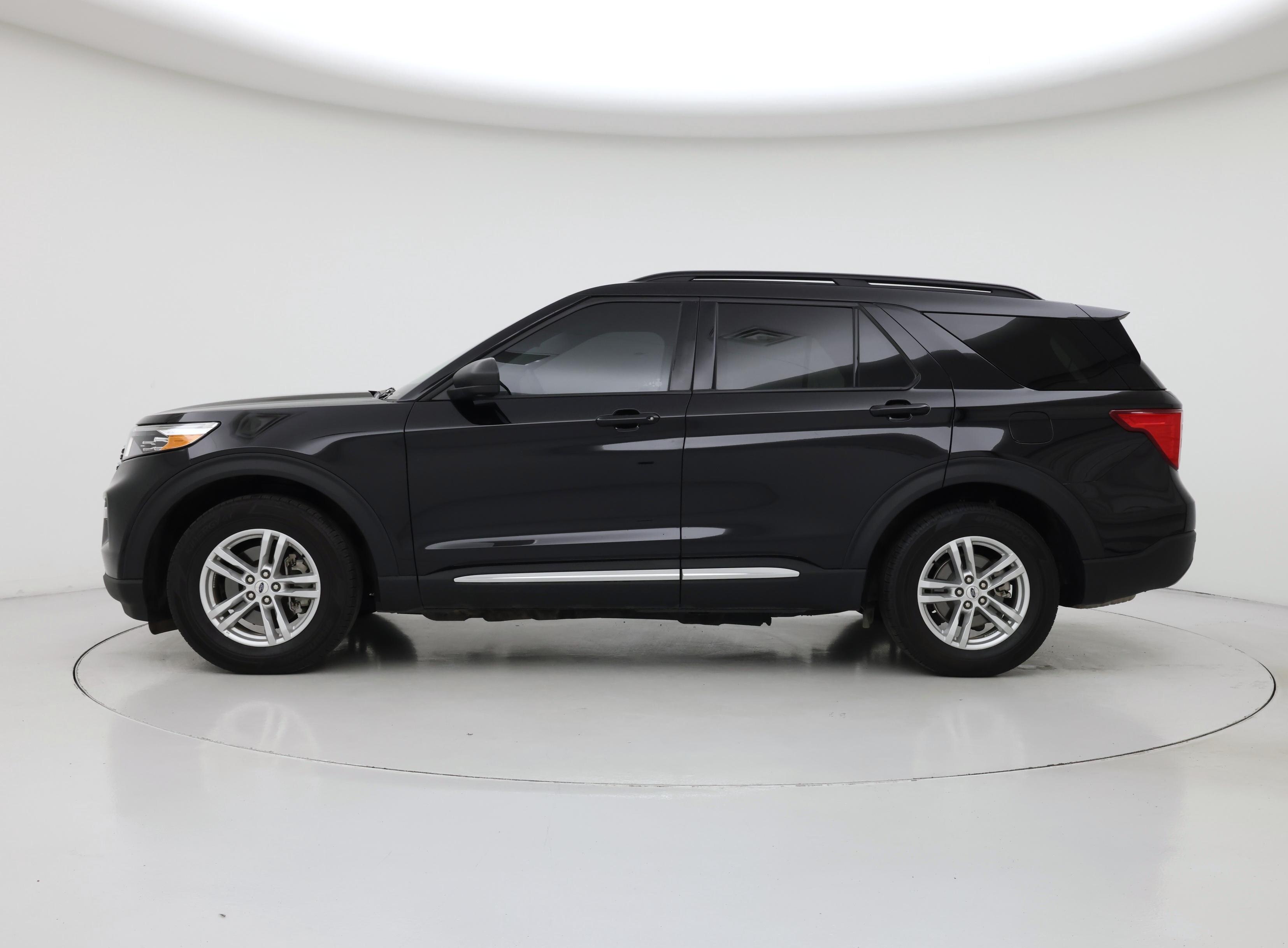 Thumbnail: 2023 Ford Explorer - 3