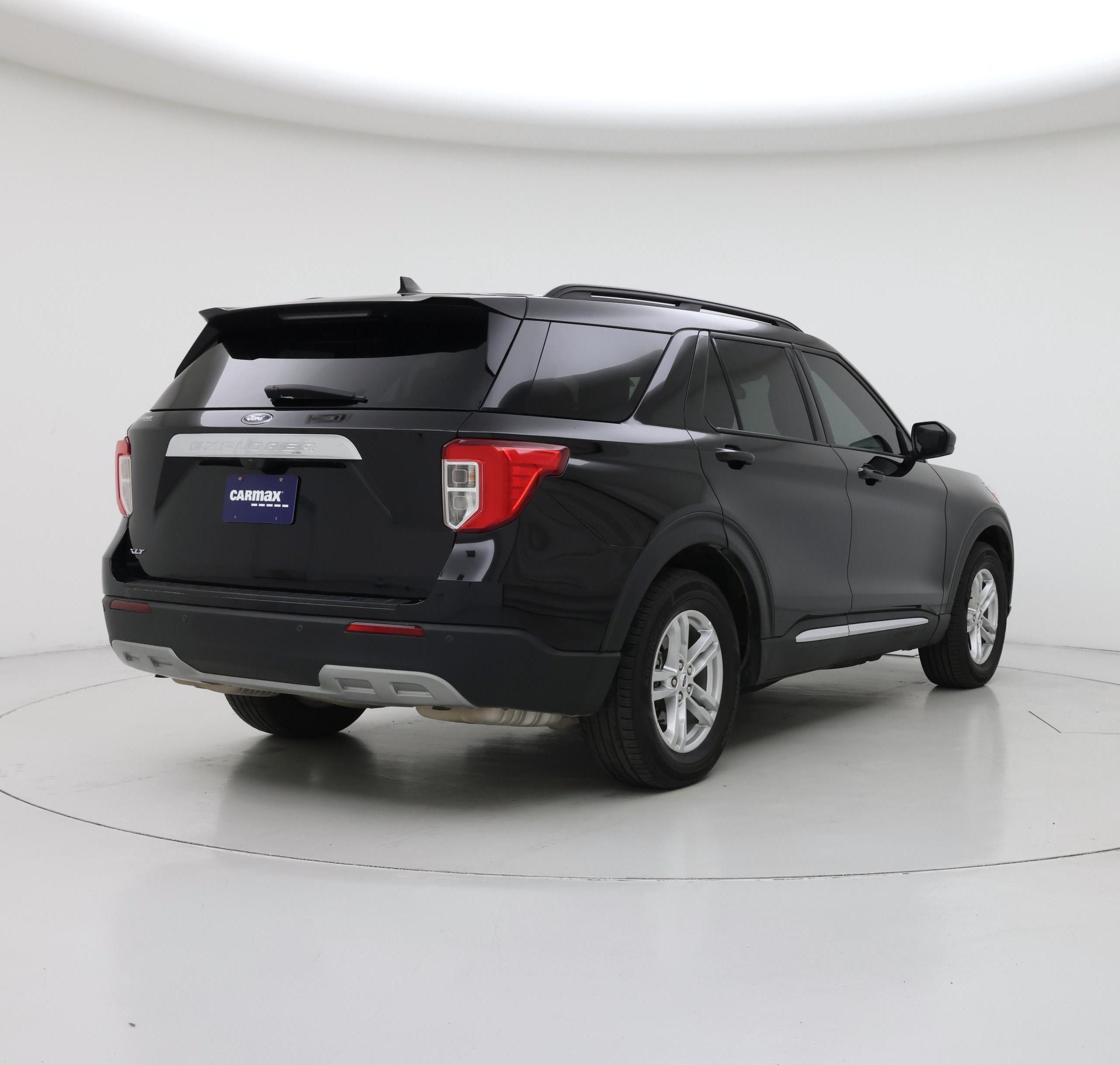 Thumbnail: 2023 Ford Explorer - 8
