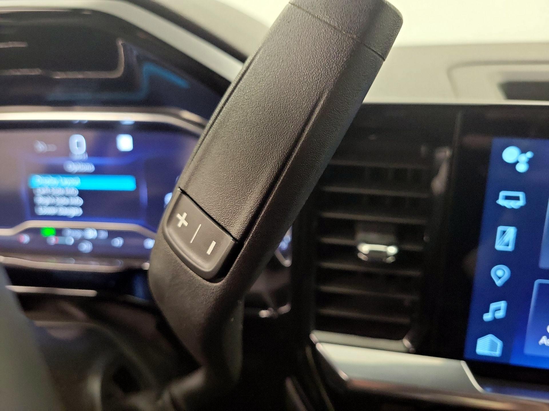 Thumbnail: 2023 Chevrolet Silverado 1500 - 17