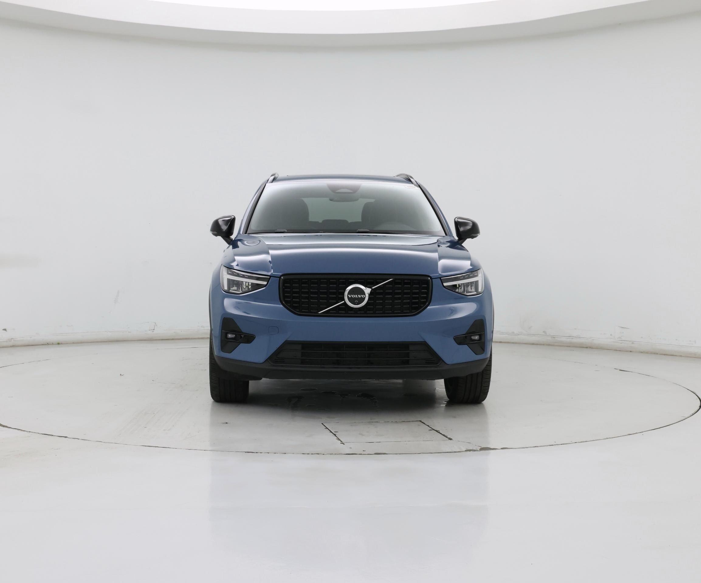 Thumbnail: 2025 Volvo XC40 - 5