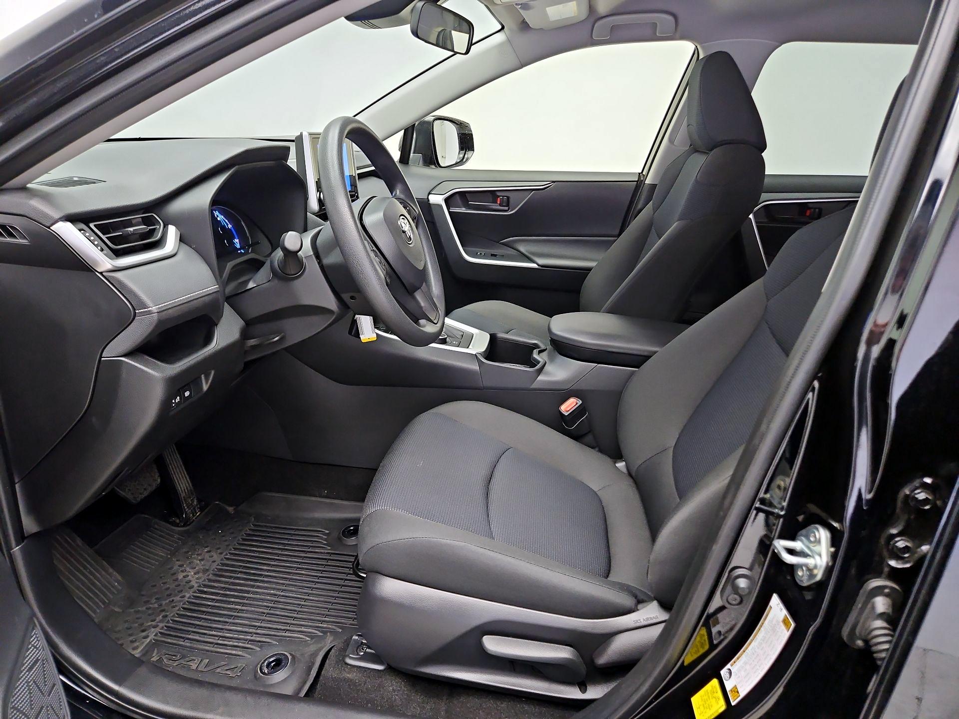 Thumbnail: 2025 Toyota RAV4 - 11
