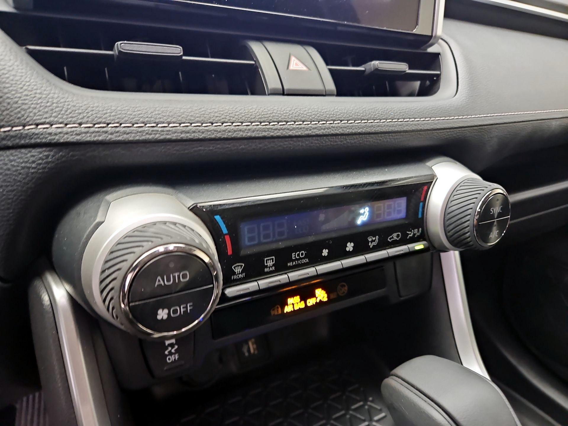 Thumbnail: 2025 Toyota RAV4 - 16