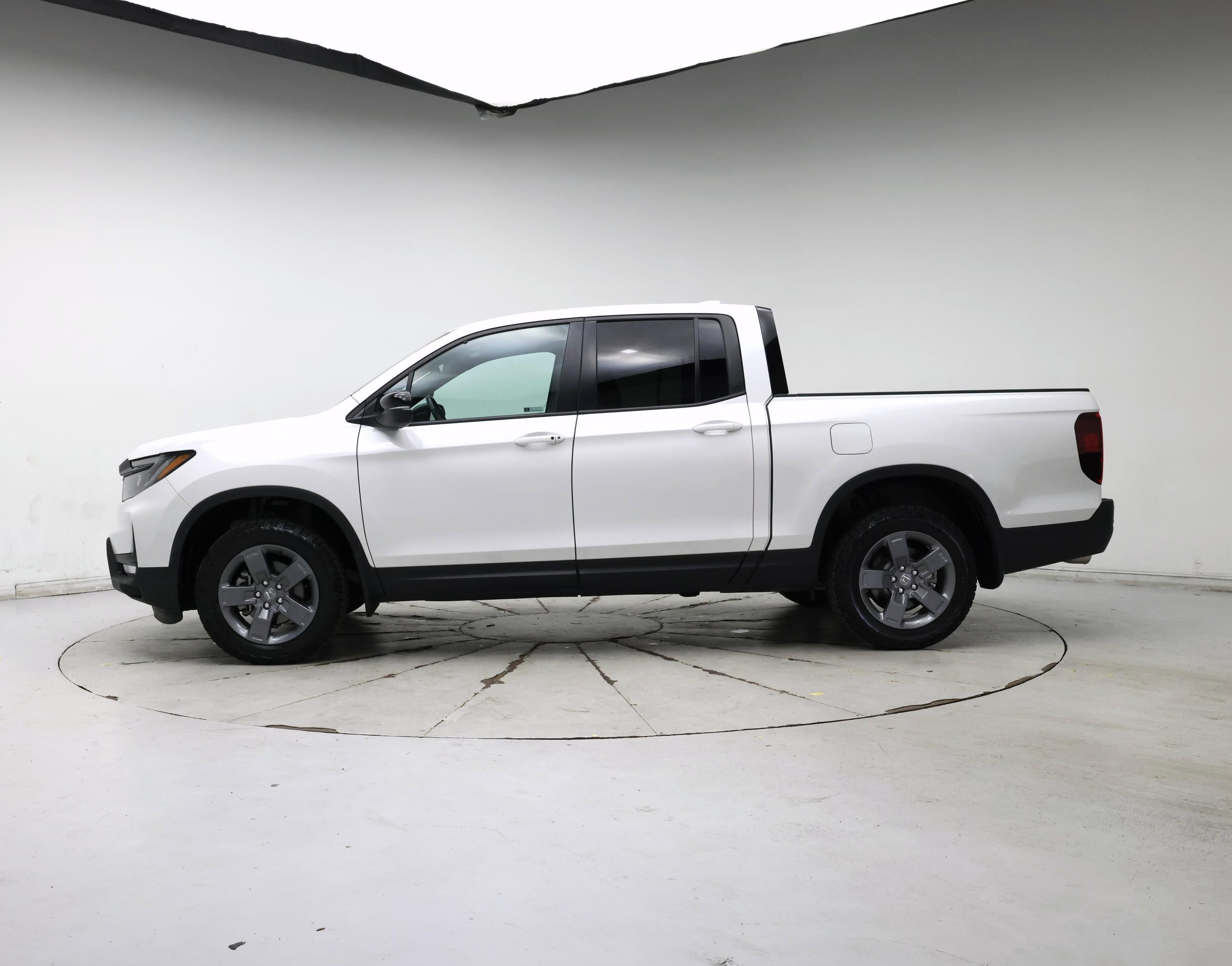 Thumbnail: 2025 Honda Ridgeline - 3