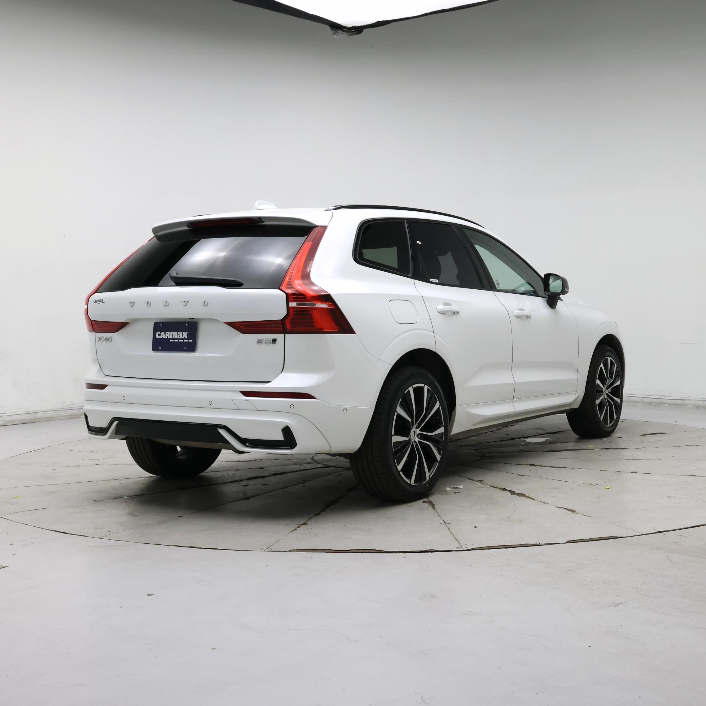 Thumbnail: 2025 Volvo XC60 - 8
