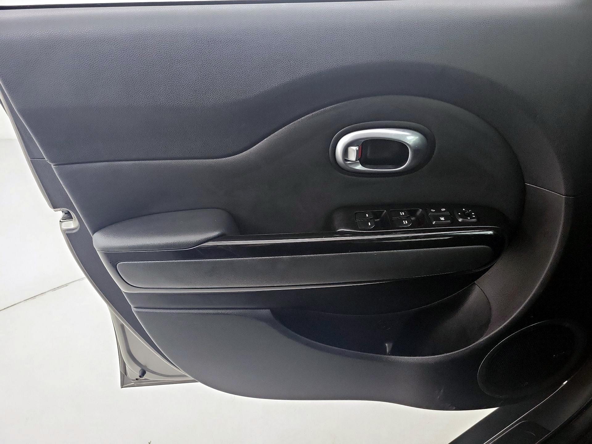 Thumbnail: 2014 Kia Soul - 12