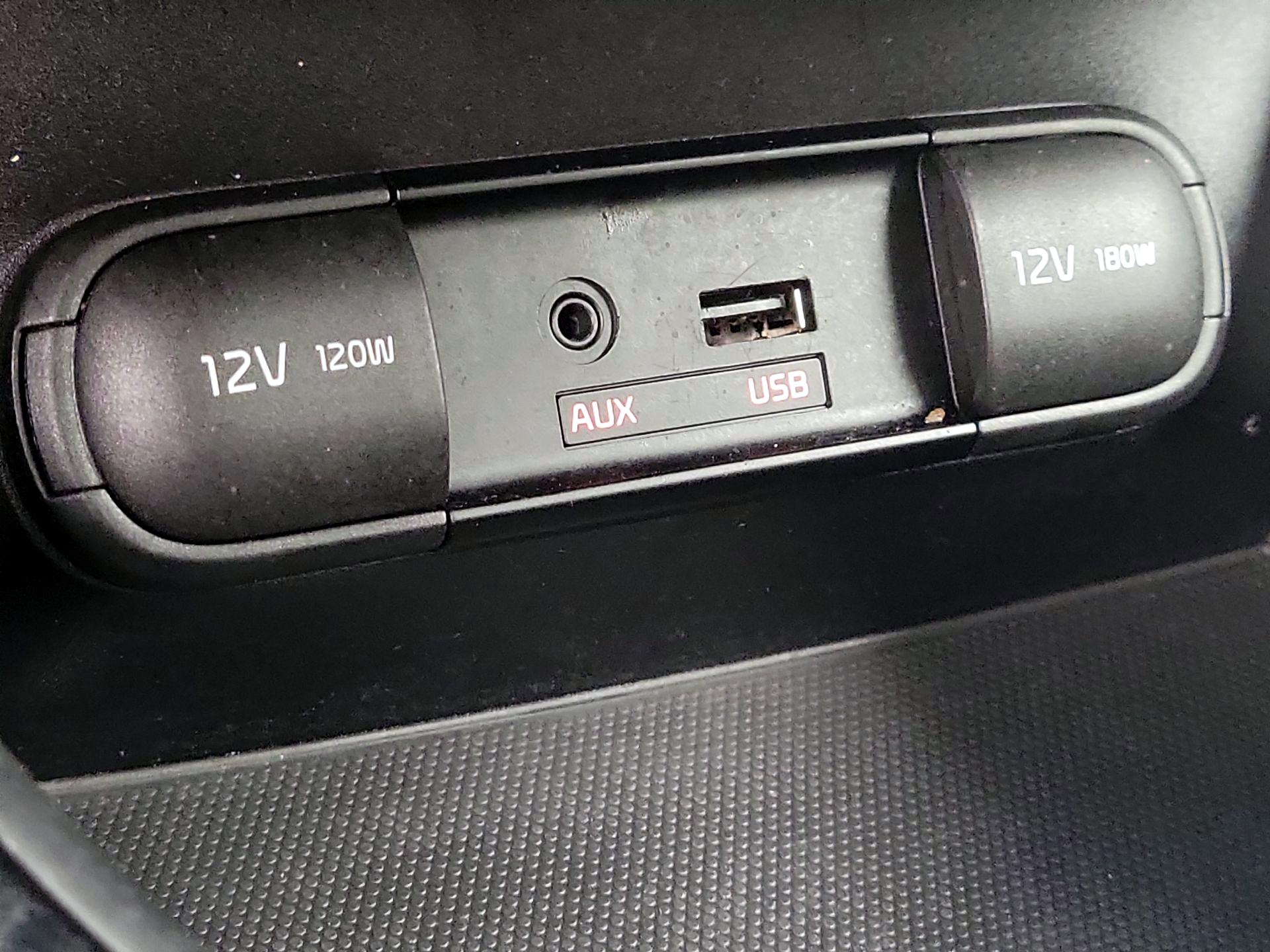 Thumbnail: 2014 Kia Soul - 18