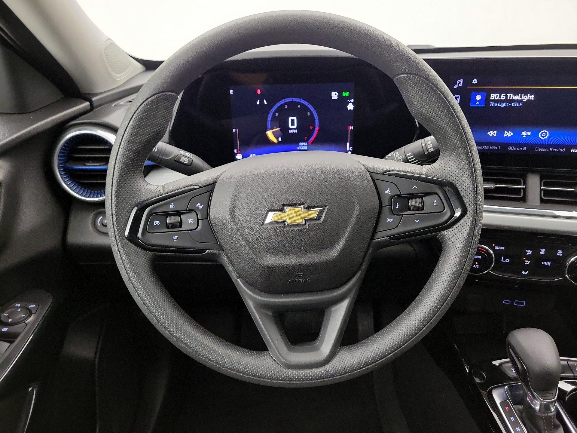 Thumbnail: 2025 Chevrolet Trax - 10