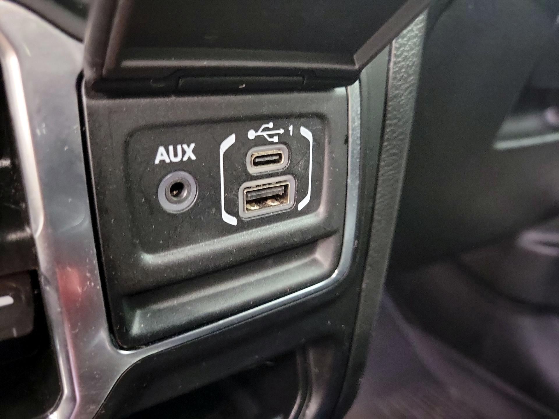 Thumbnail: 2023 Jeep Wrangler - 18