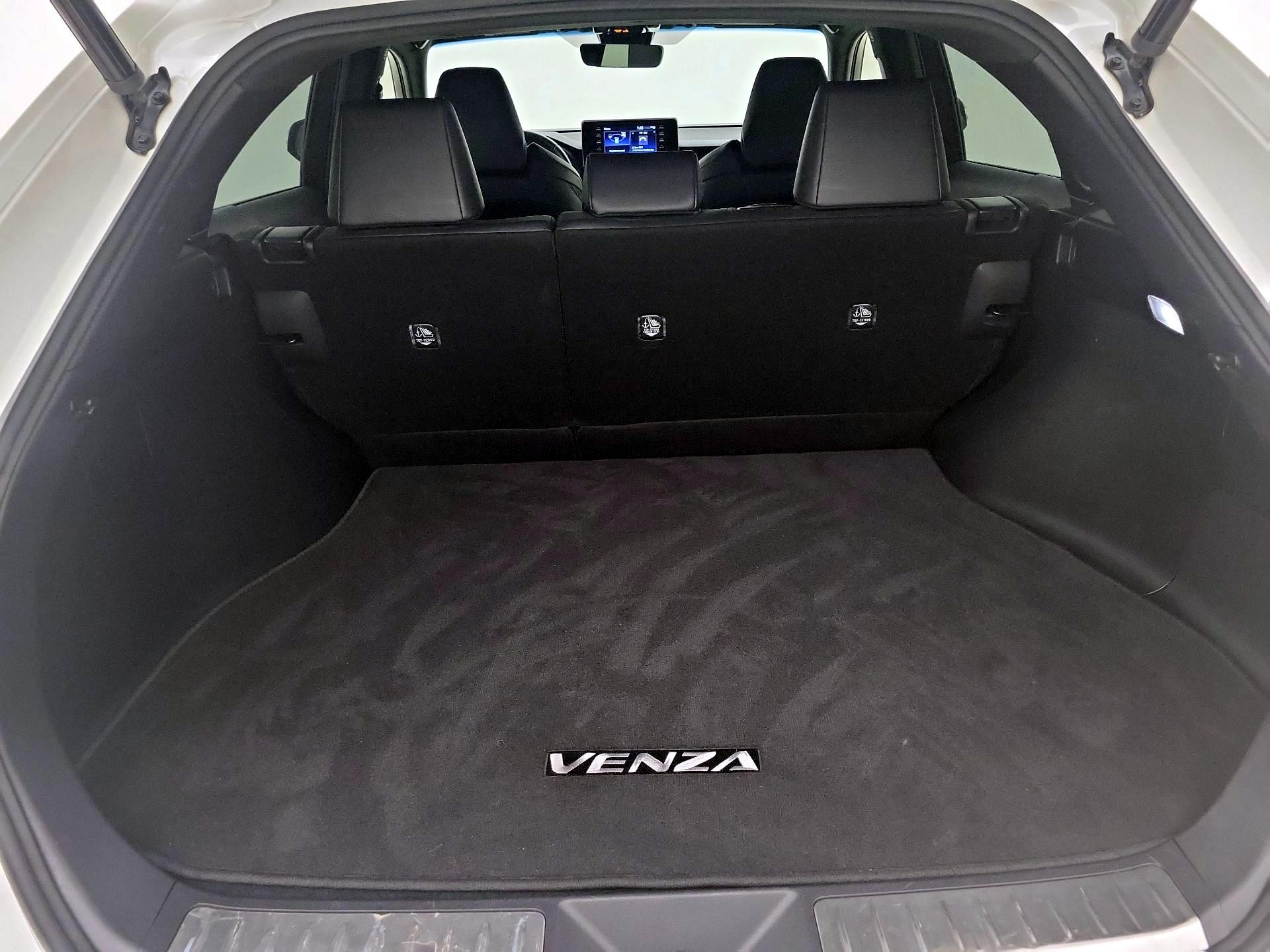 Thumbnail: 2022 Toyota Venza - 20