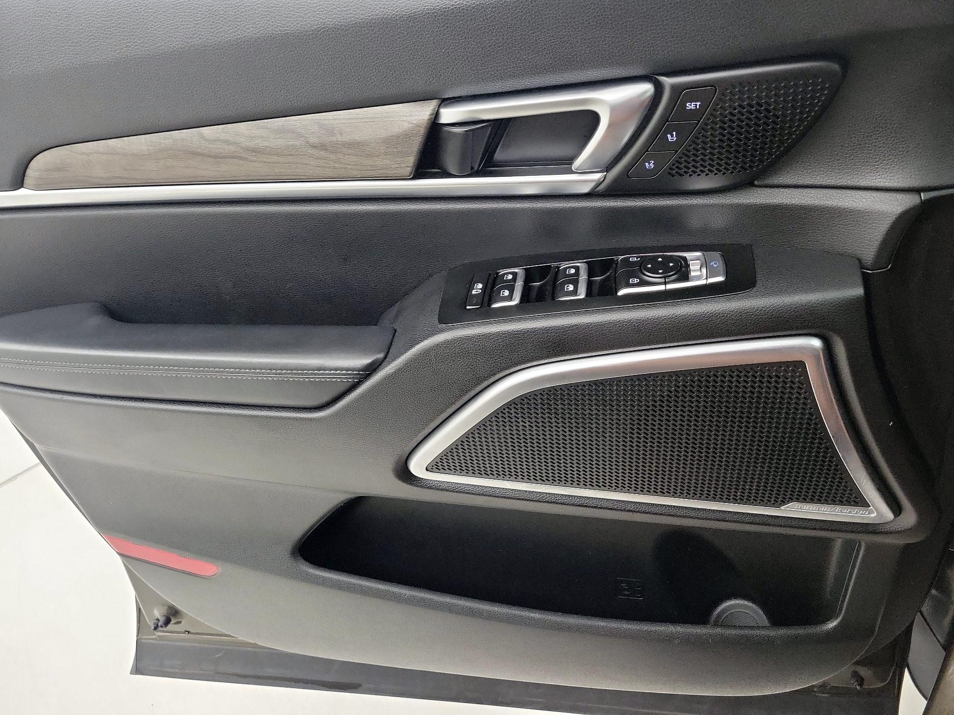 Thumbnail: 2020 Kia Telluride - 12