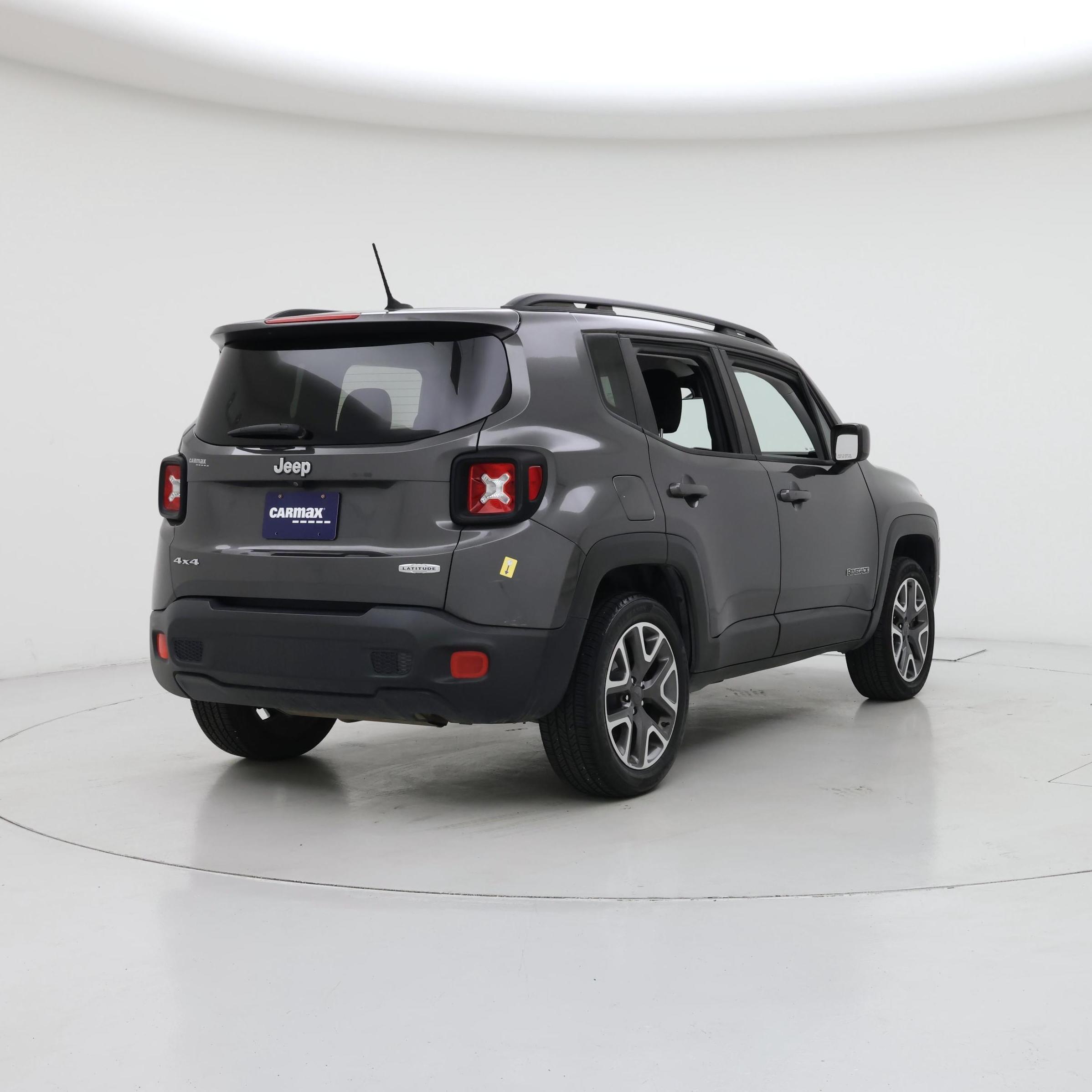Thumbnail: 2017 Jeep Renegade - 8