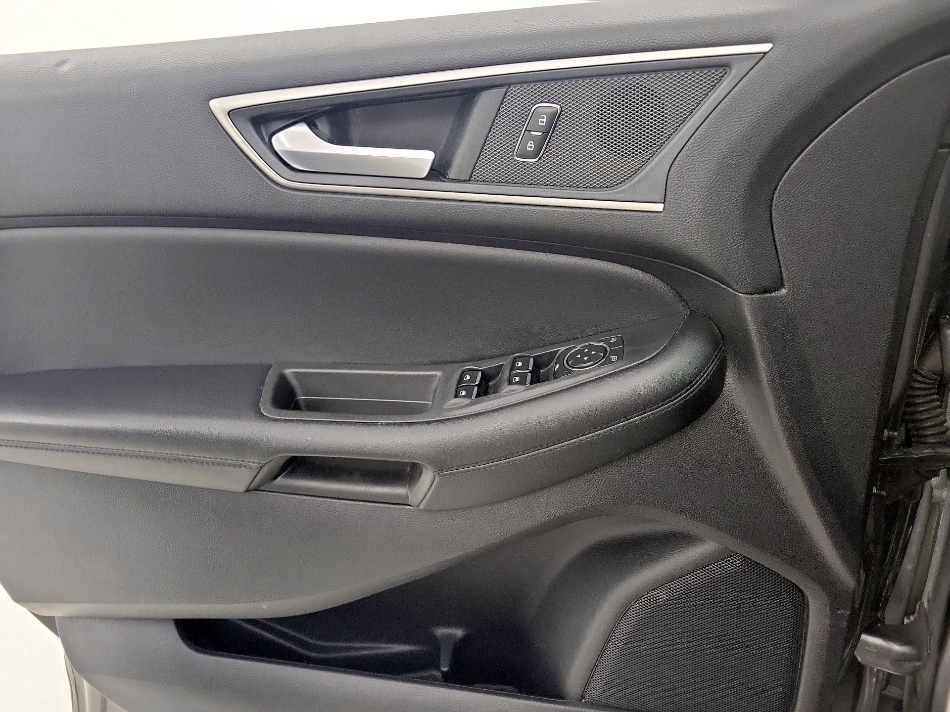 Thumbnail: 2022 Ford Edge - 12