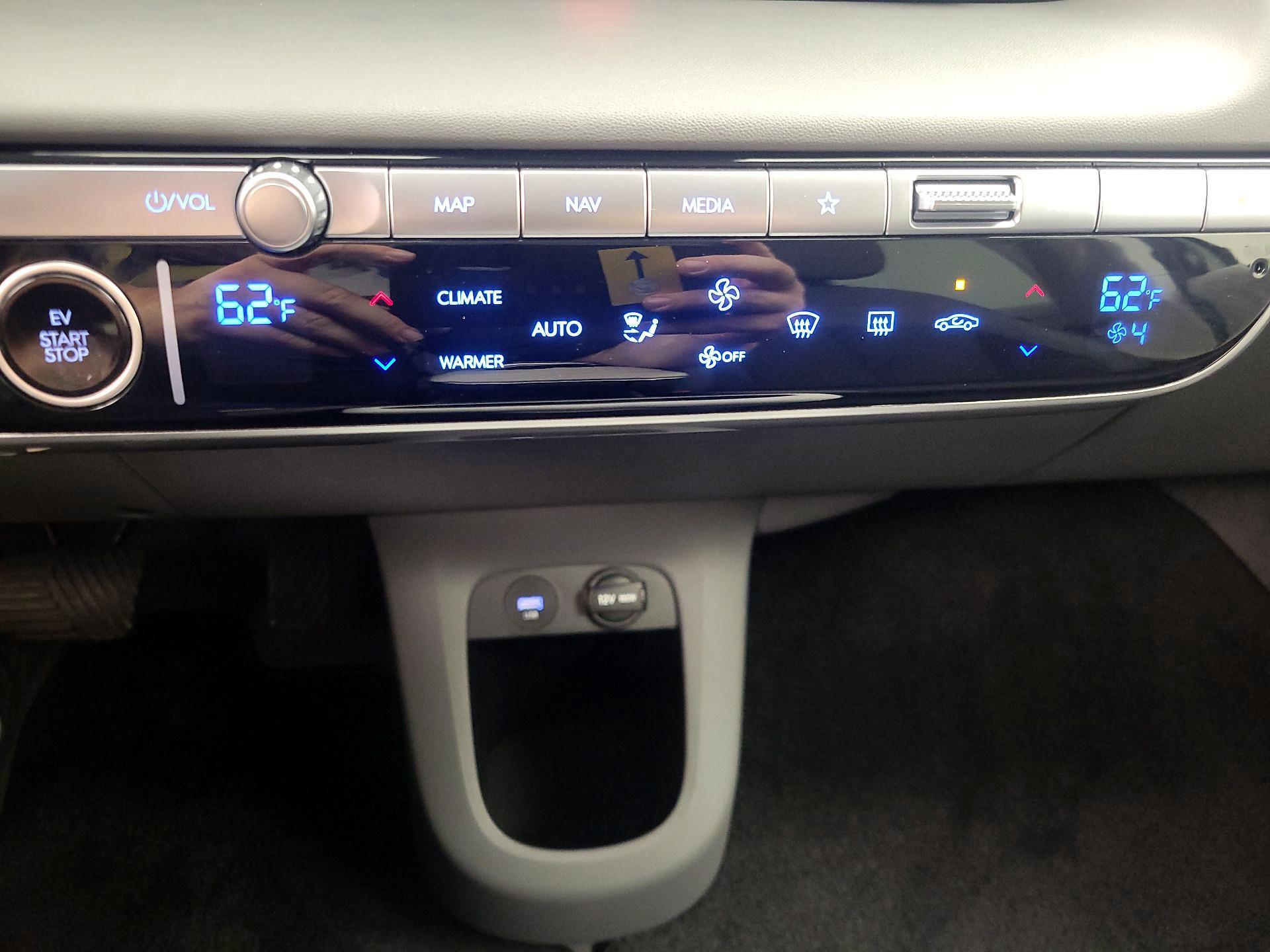 Thumbnail: 2024 Hyundai Ioniq 5 - 17