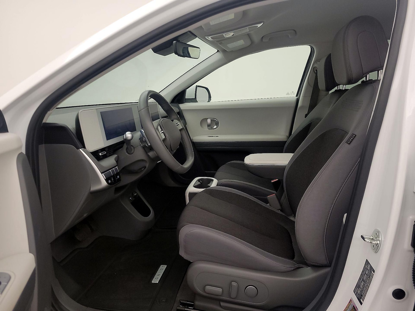 2024 Hyundai IONIQ 5 SEL - Photo 12