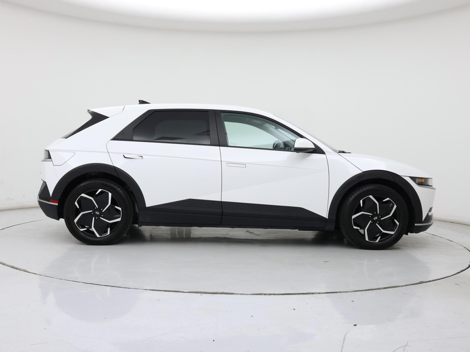 2024 Hyundai IONIQ 5 SEL - Photo 8